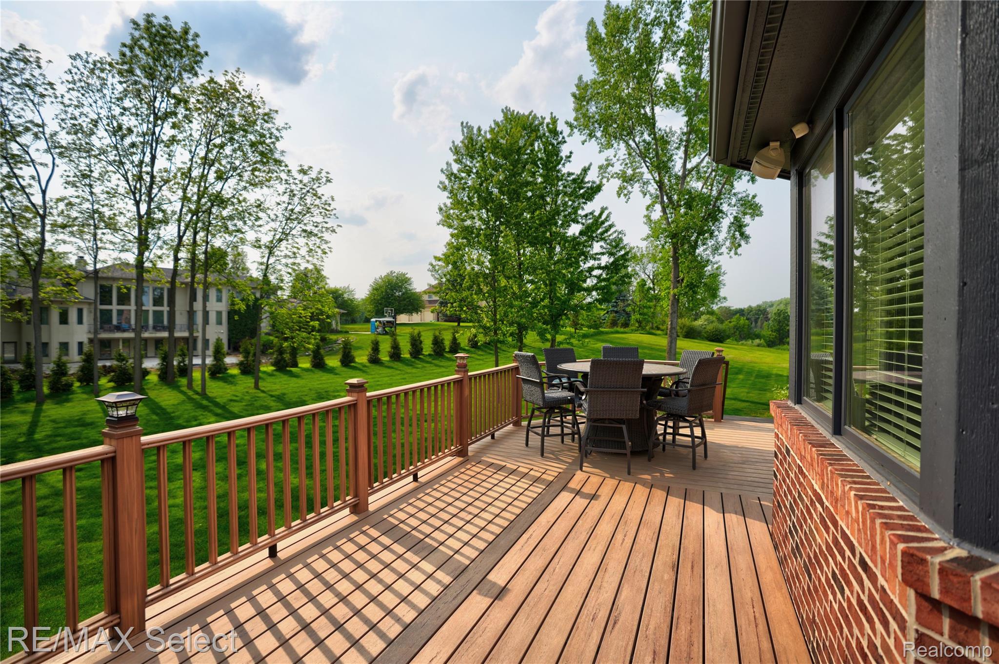 8320 MISTY Meadows