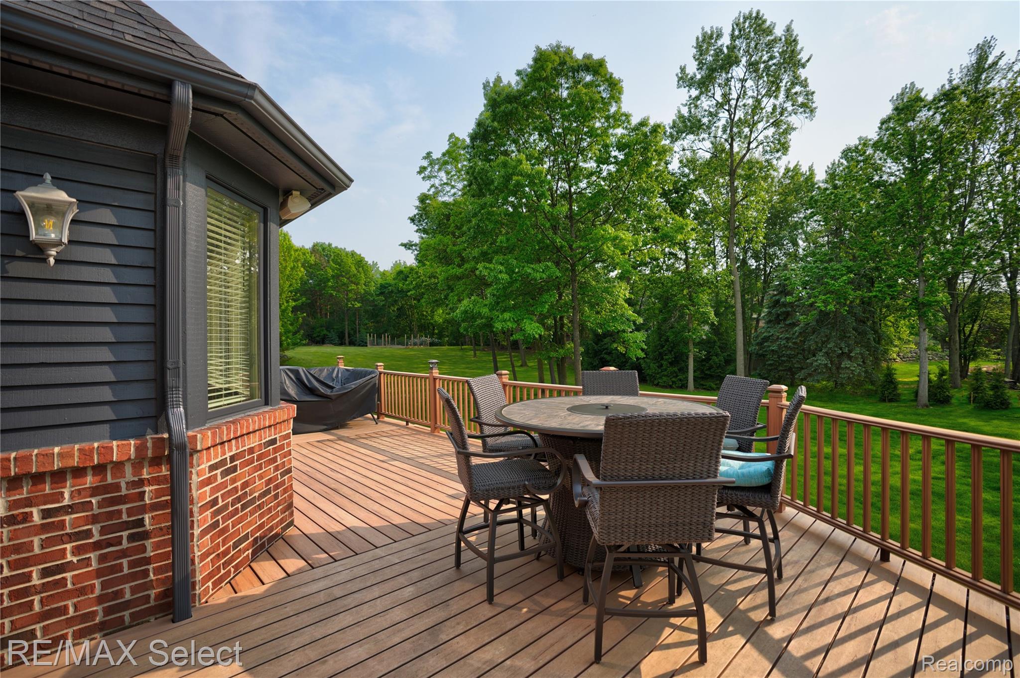 8320 MISTY Meadows