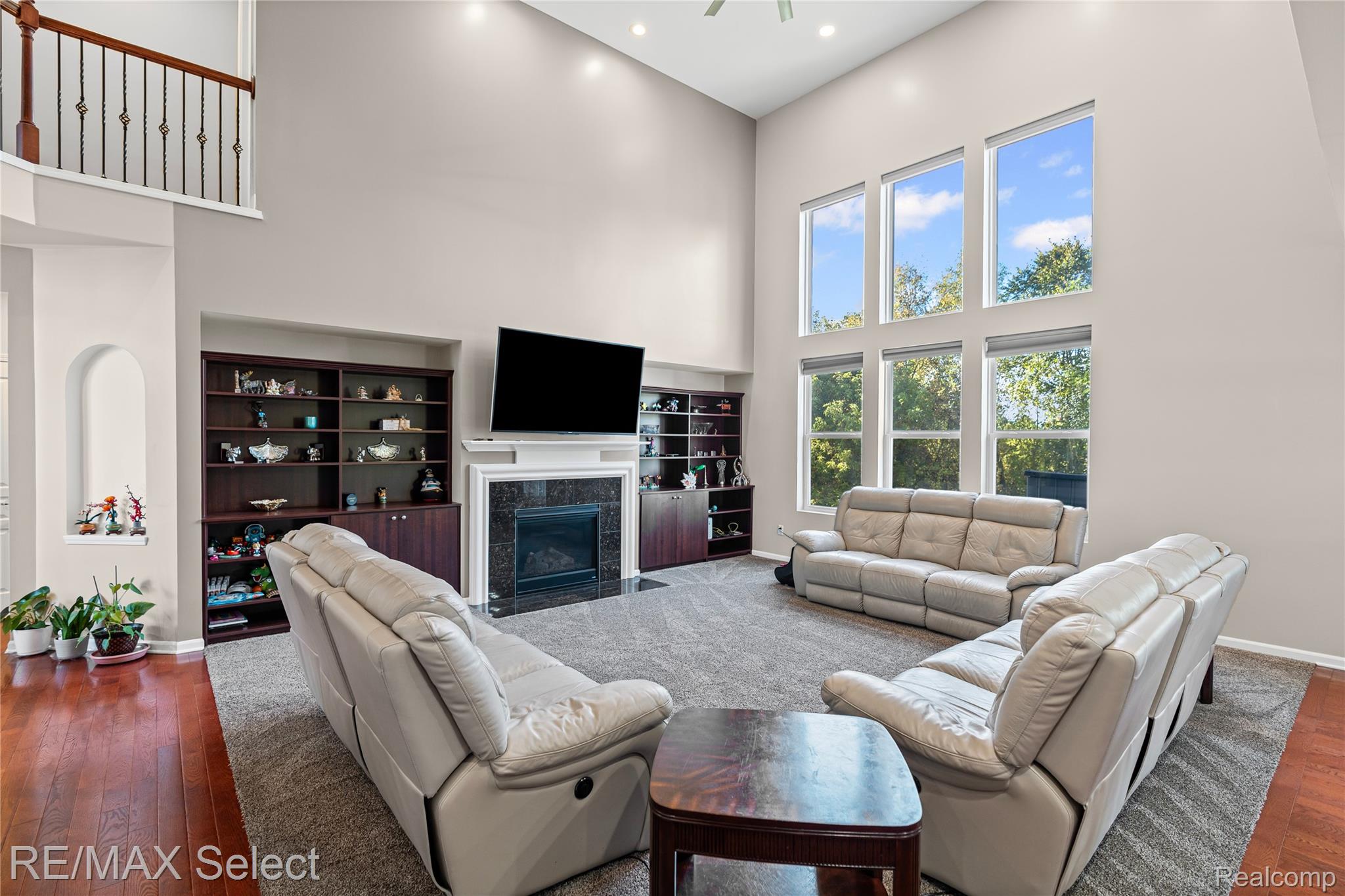 6363 Amber Lane