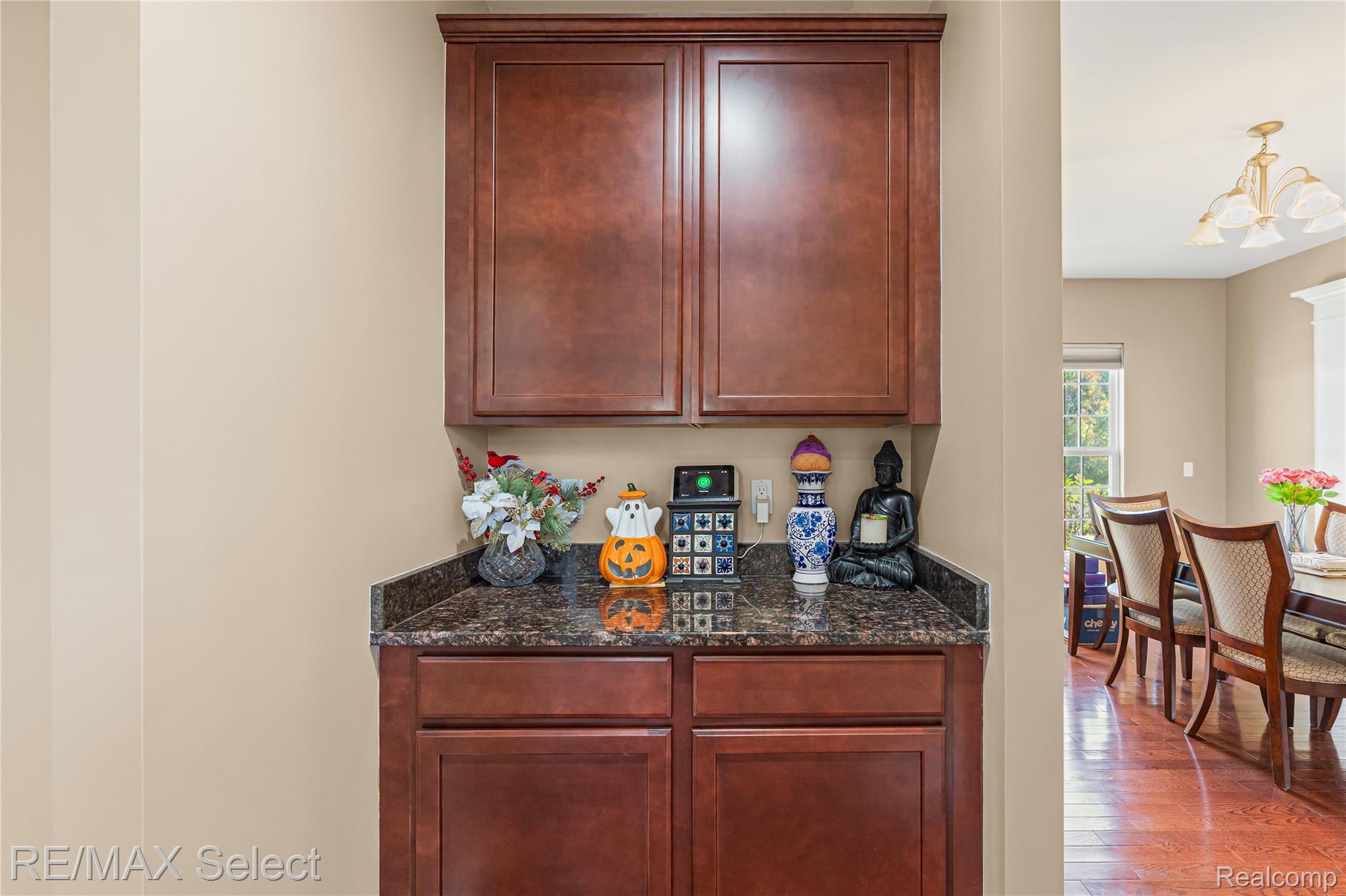 6363 Amber Lane