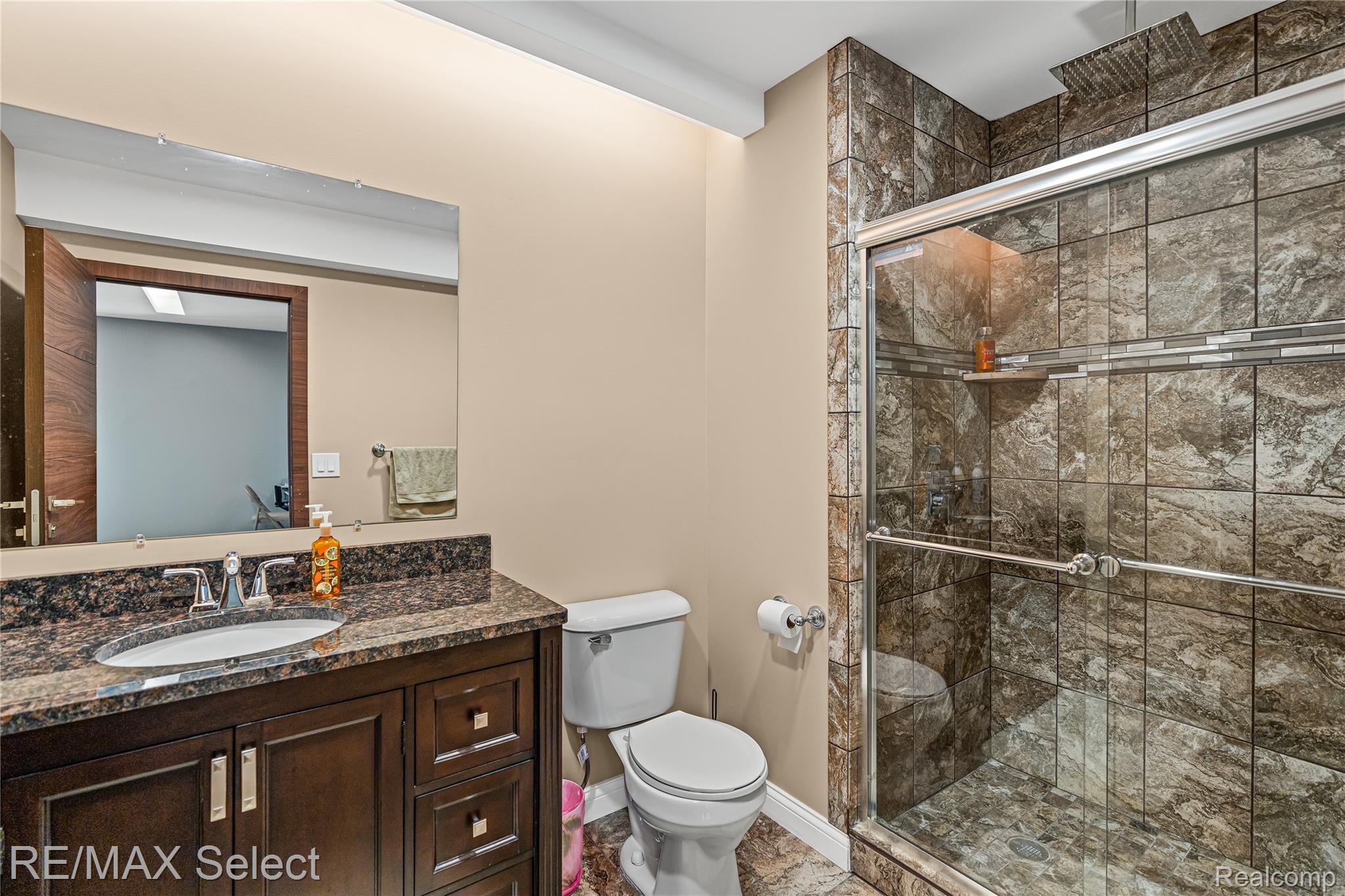 6363 Amber Lane