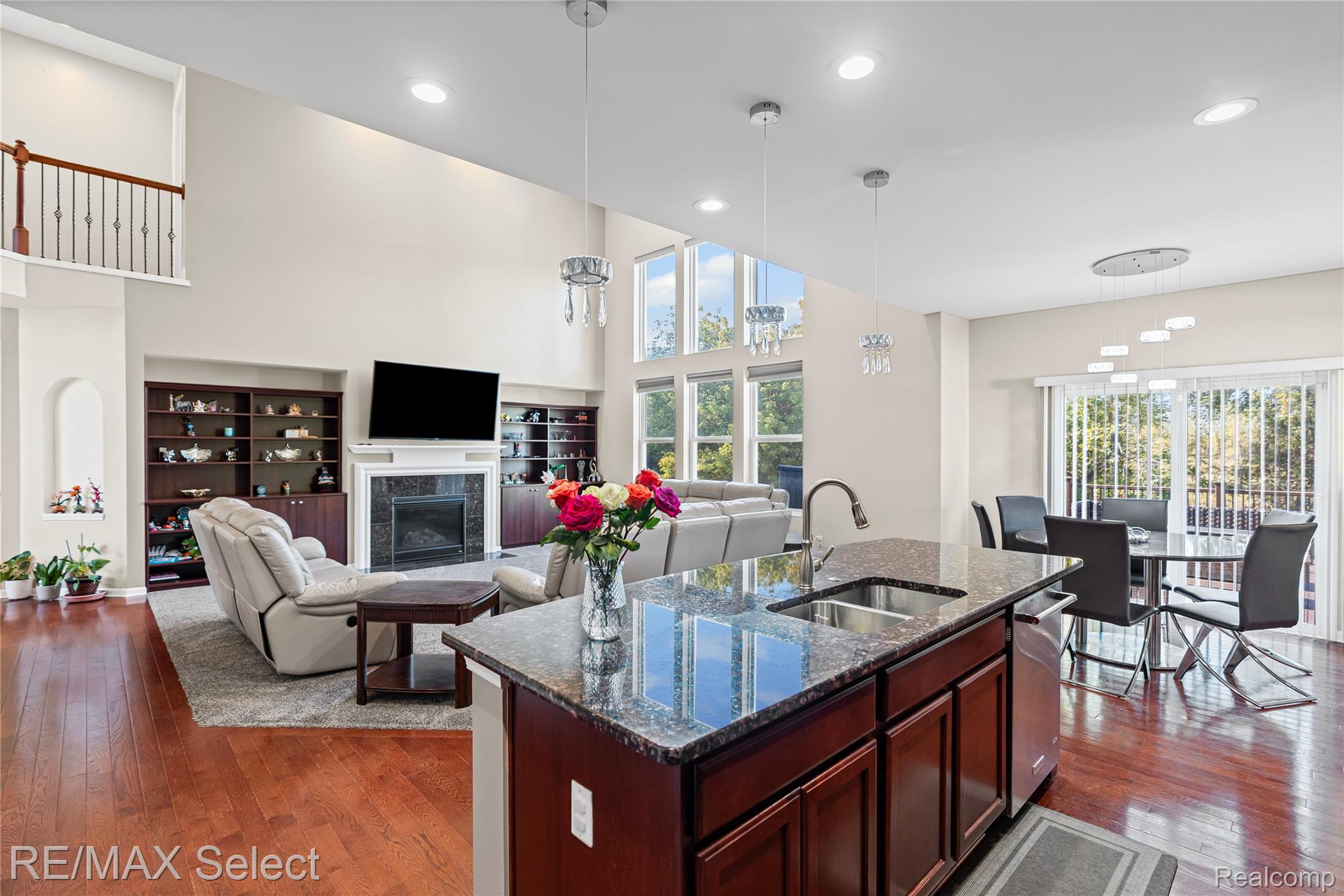 6363 Amber Lane