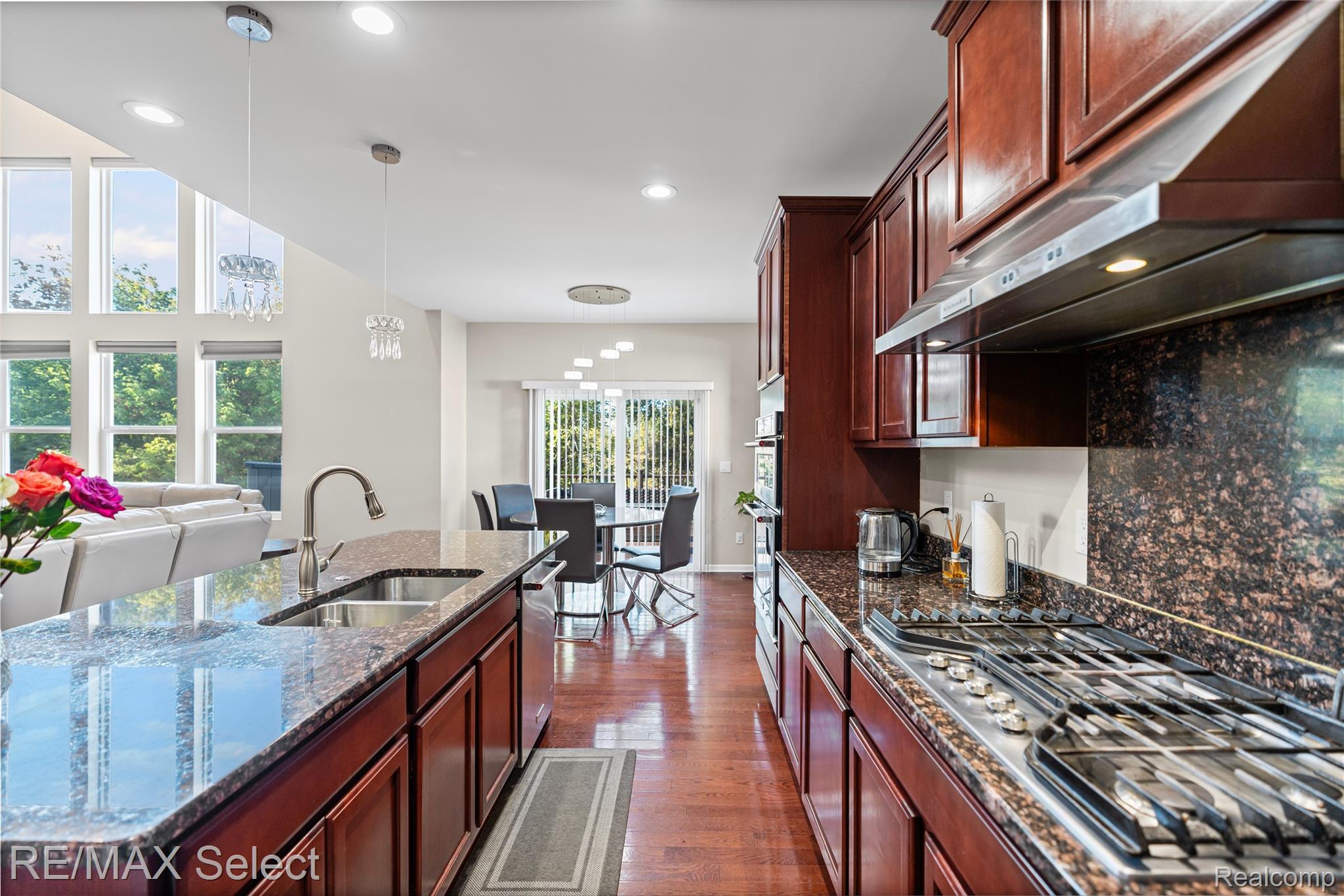 6363 Amber Lane
