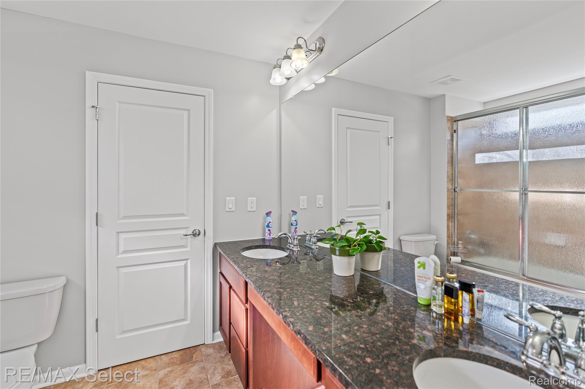 6363 Amber Lane