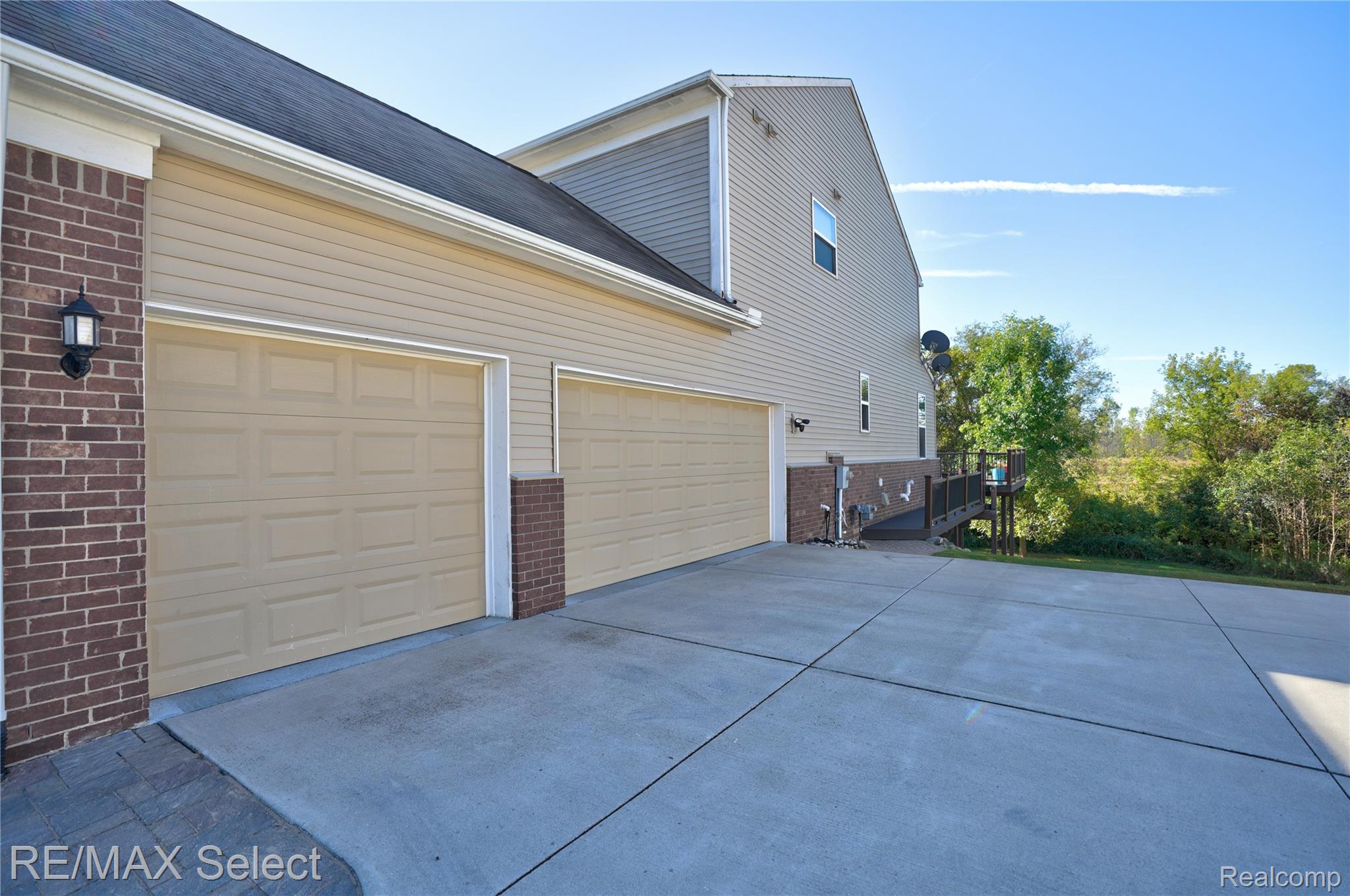 6363 Amber Lane