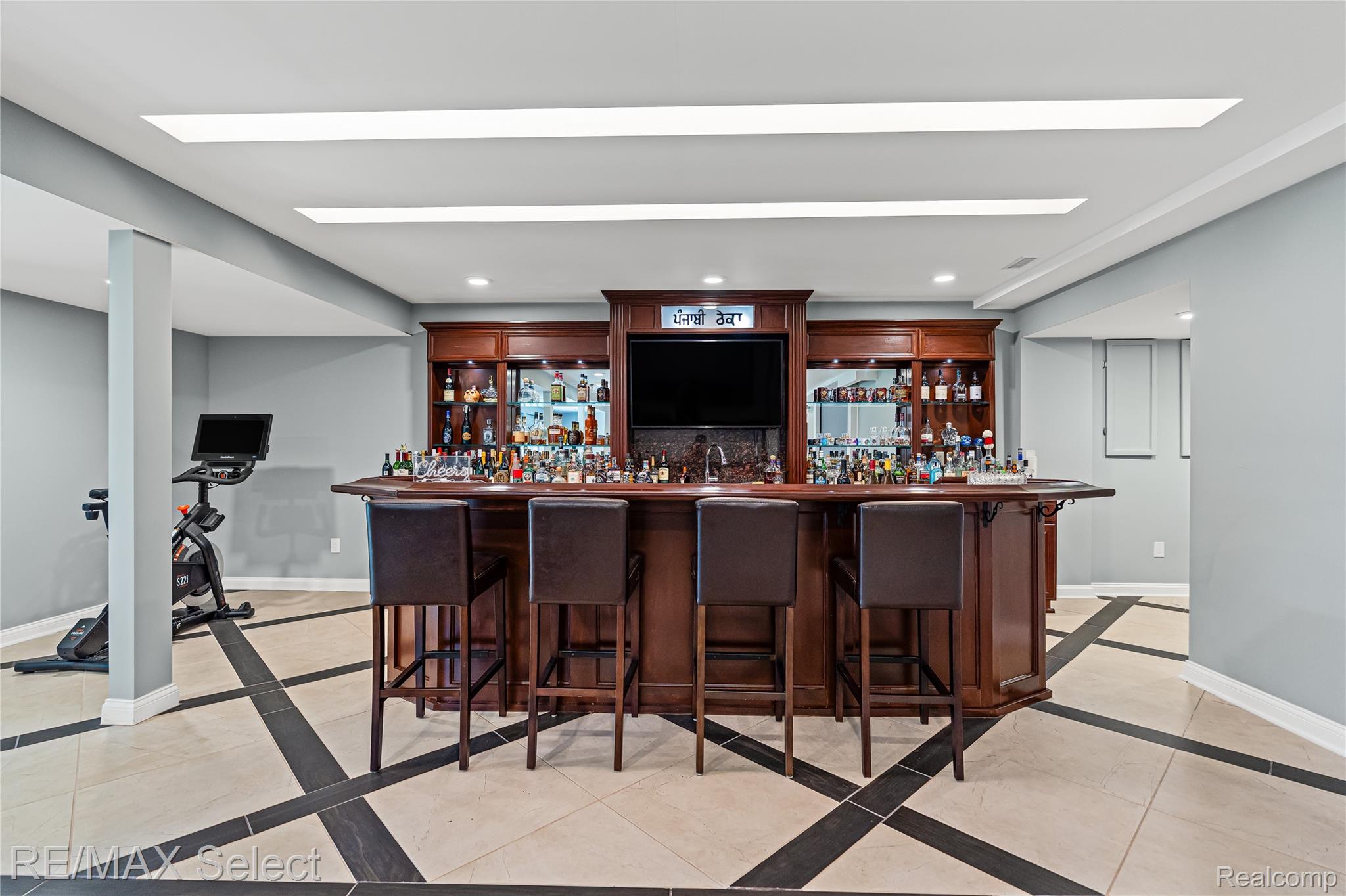 6363 Amber Lane