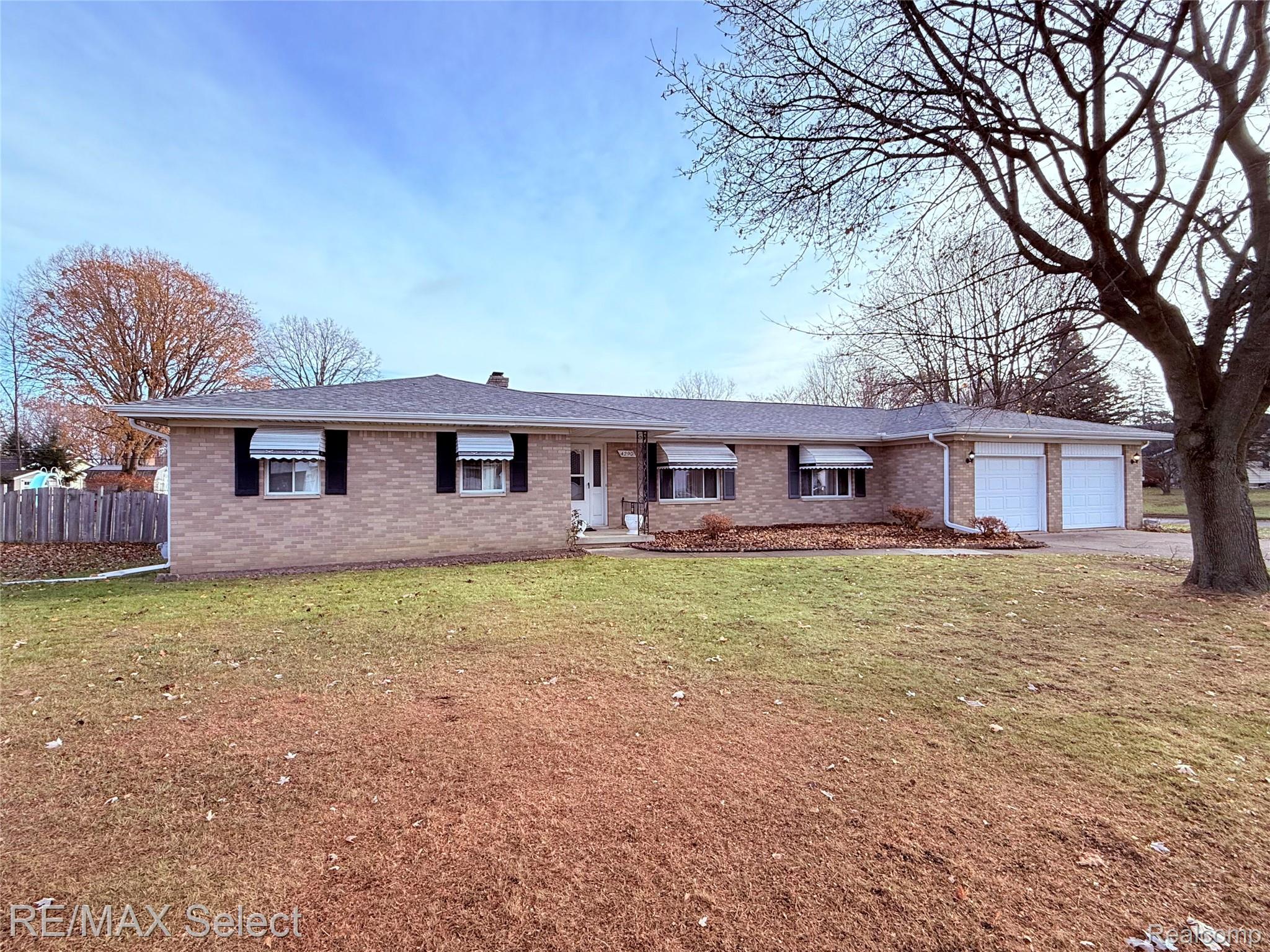 4290 Hedgethorn Circle