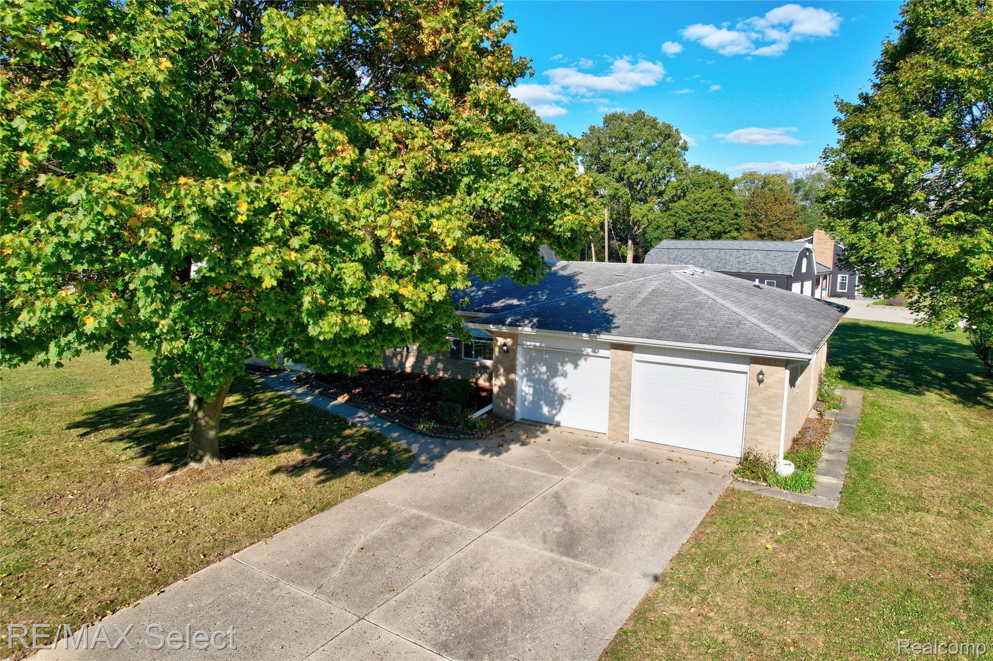 4290 Hedgethorn Circle