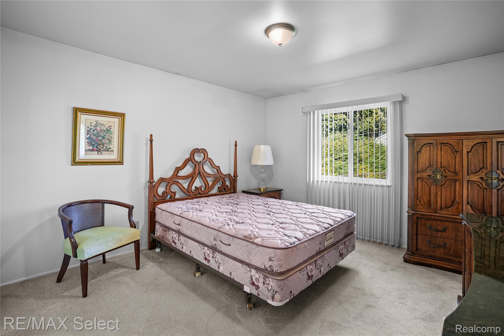 4290 Hedgethorn Circle