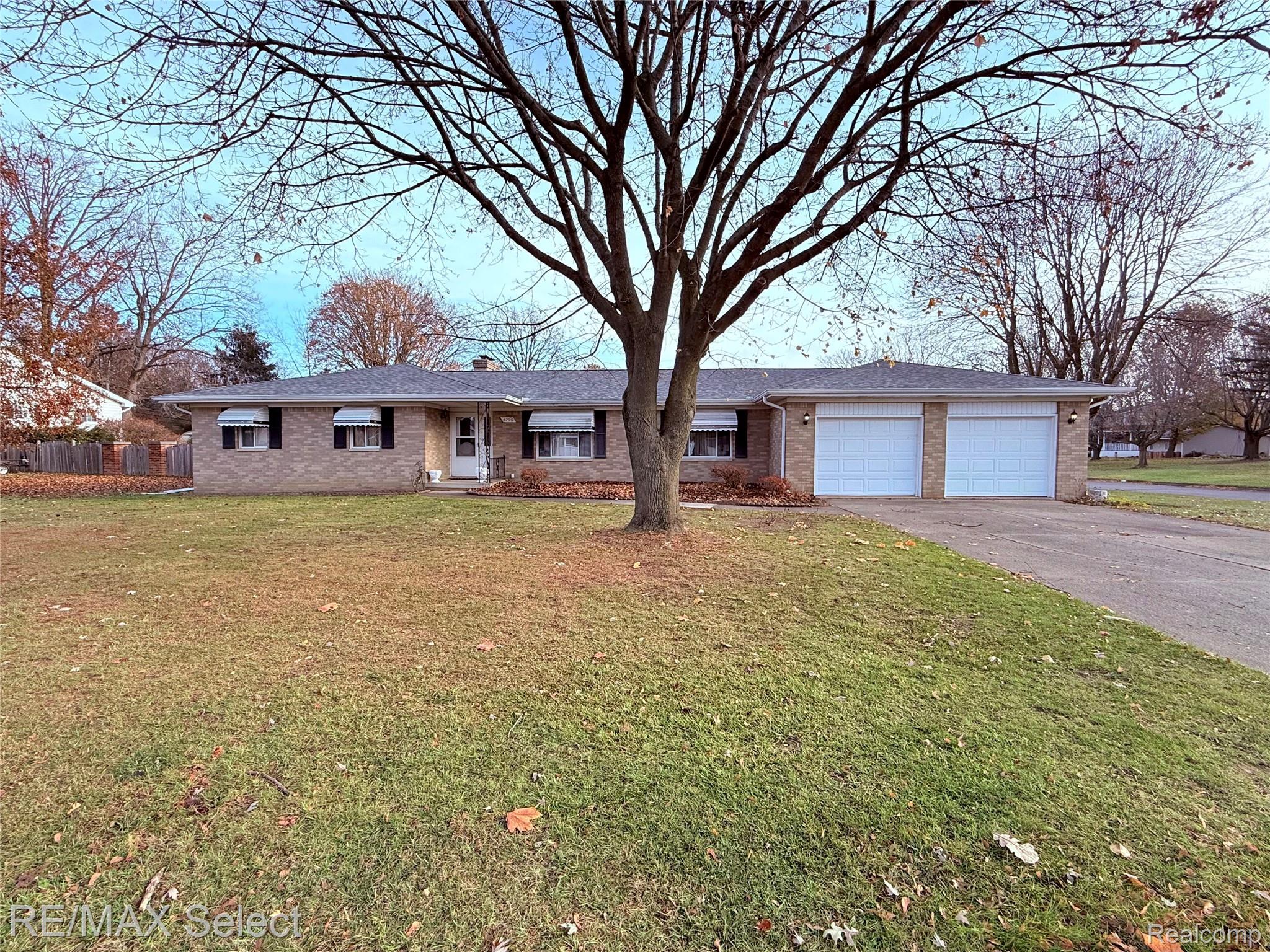 4290 Hedgethorn Circle