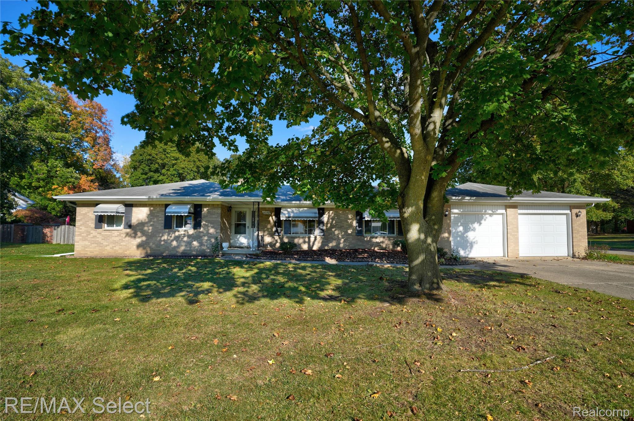 4290 Hedgethorn Circle