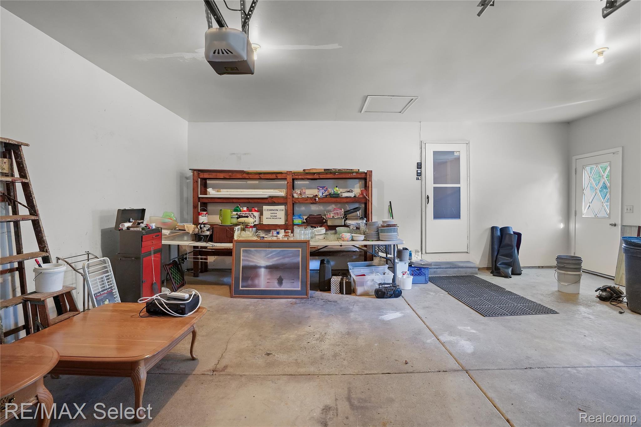 4290 Hedgethorn Circle