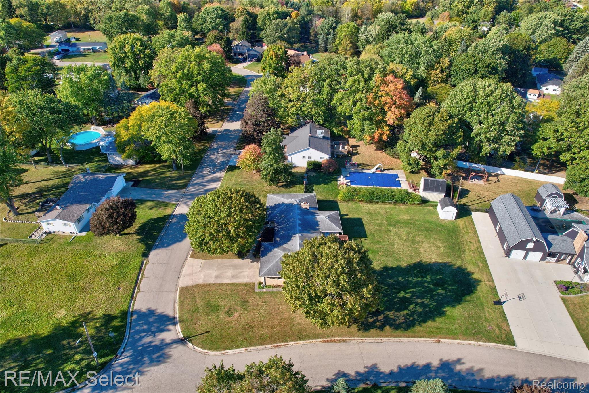 4290 Hedgethorn Circle