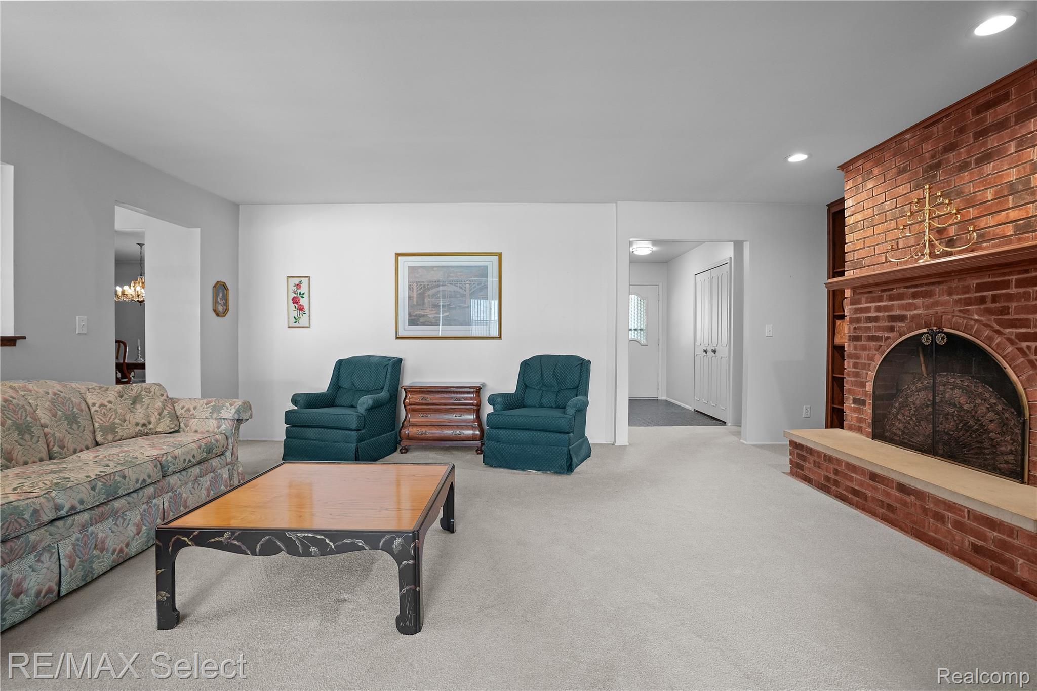 4290 Hedgethorn Circle