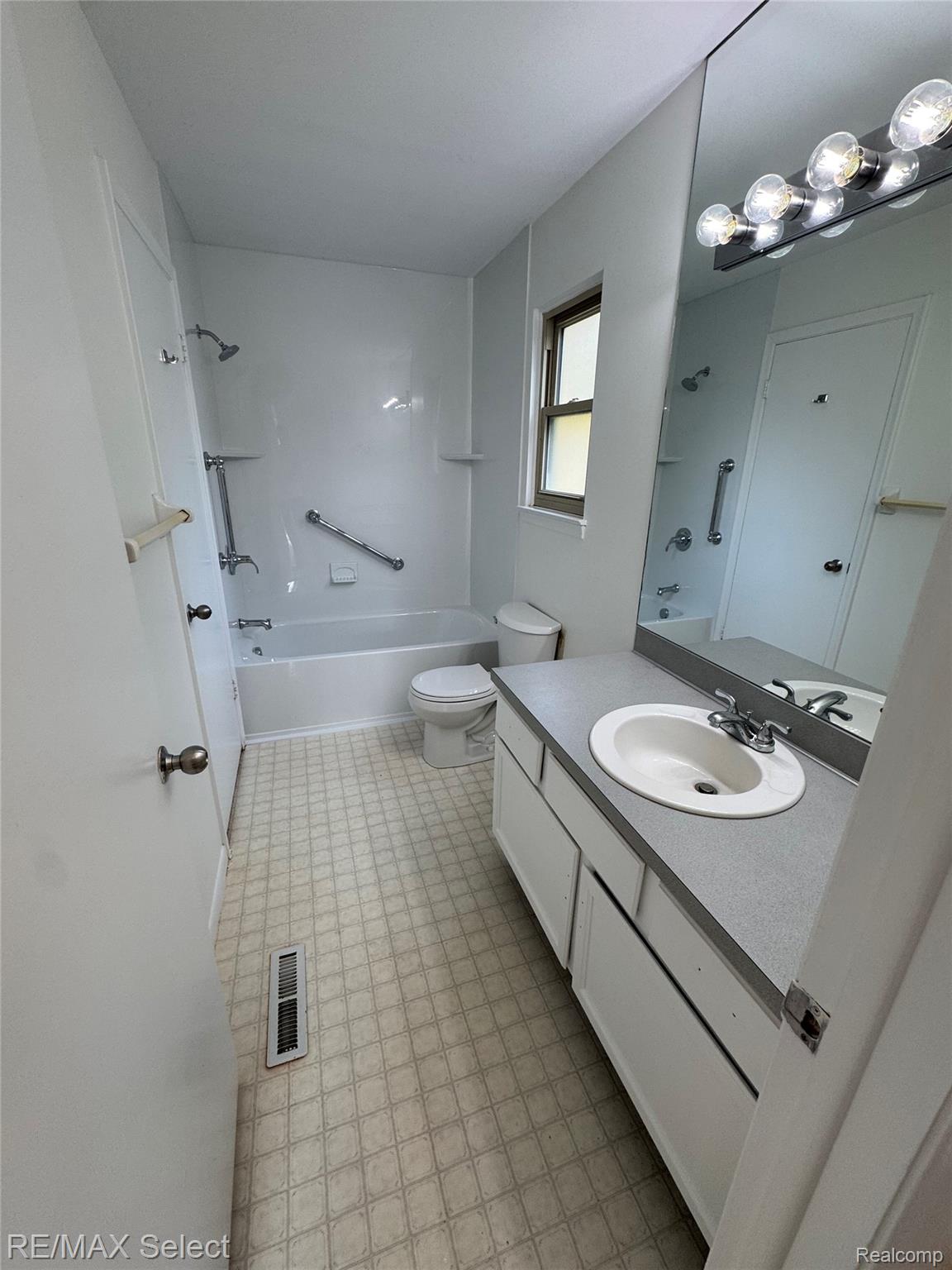 5527 Copley Square Road