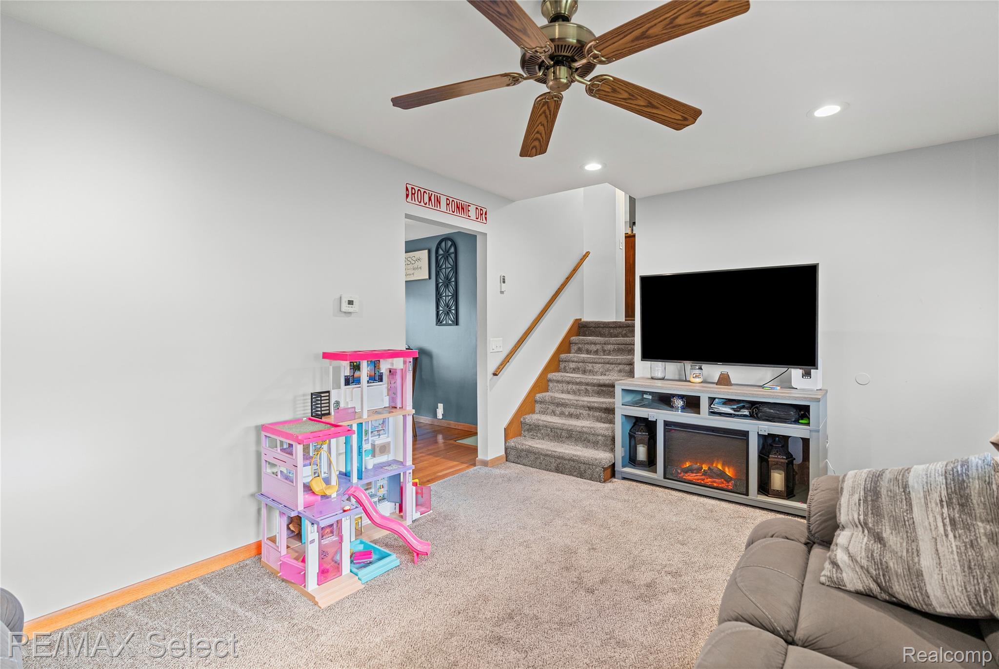 3088 Layman Drive