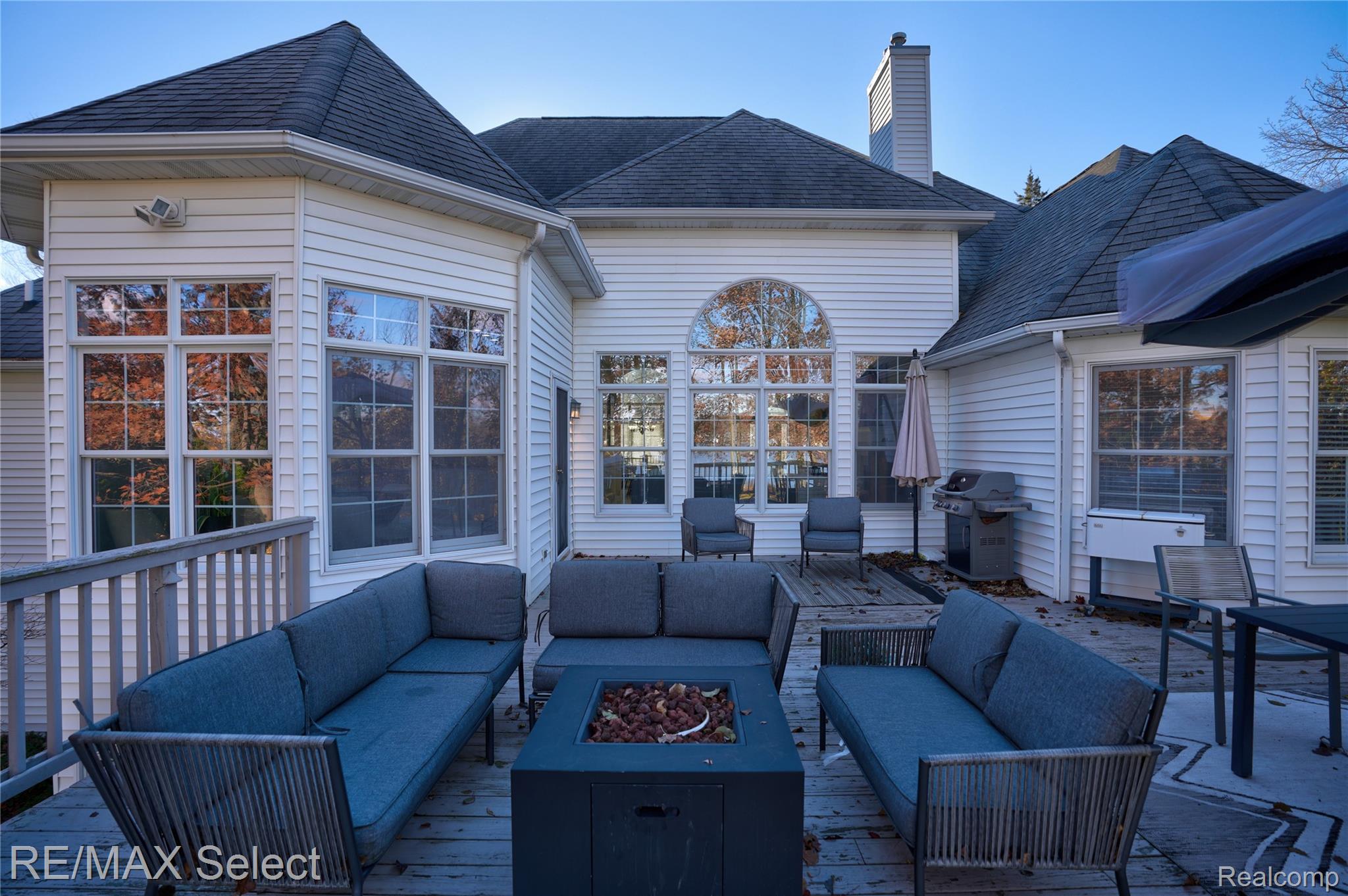 13275 Harborview Drive