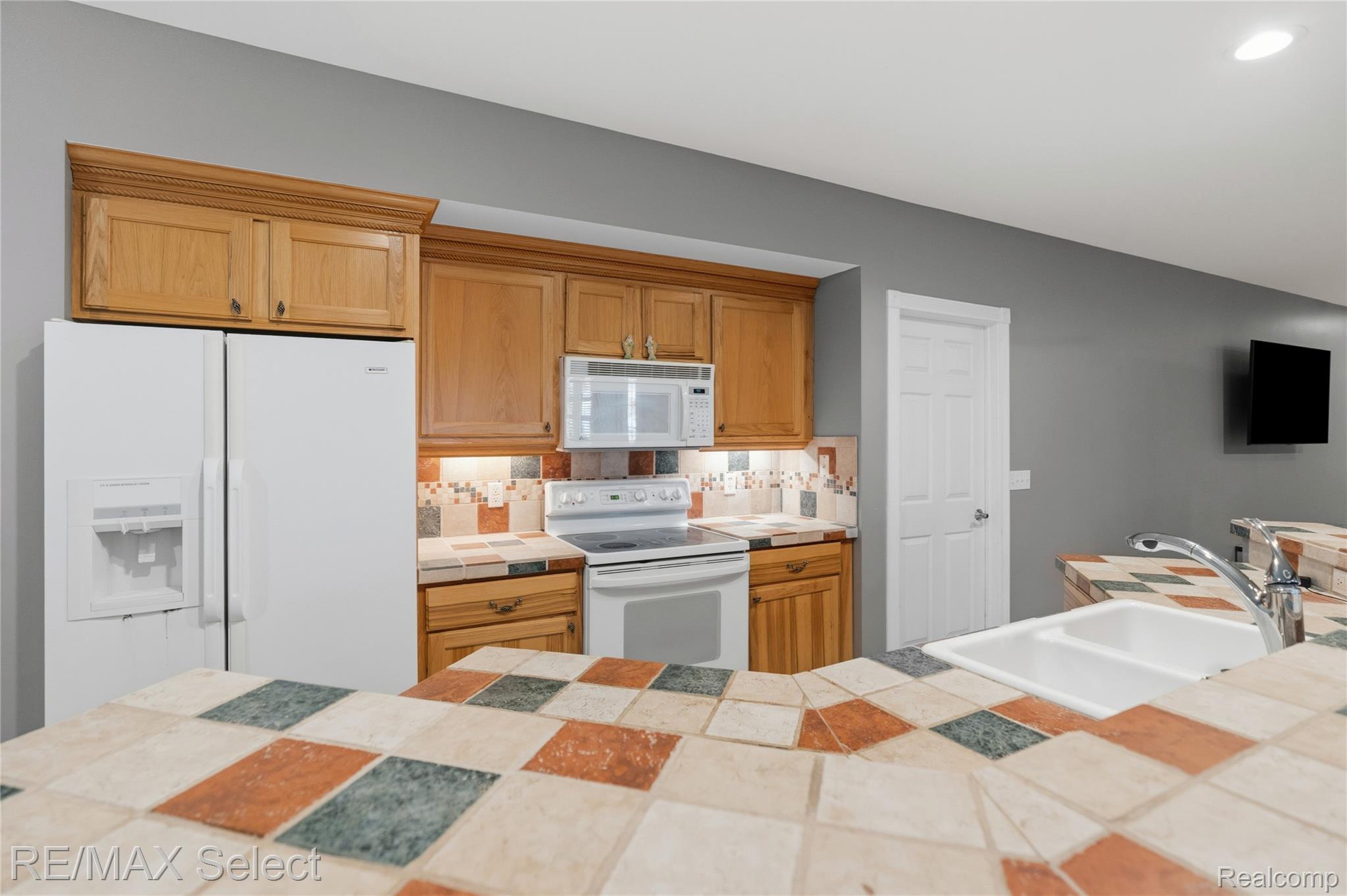 13275 Harborview Drive