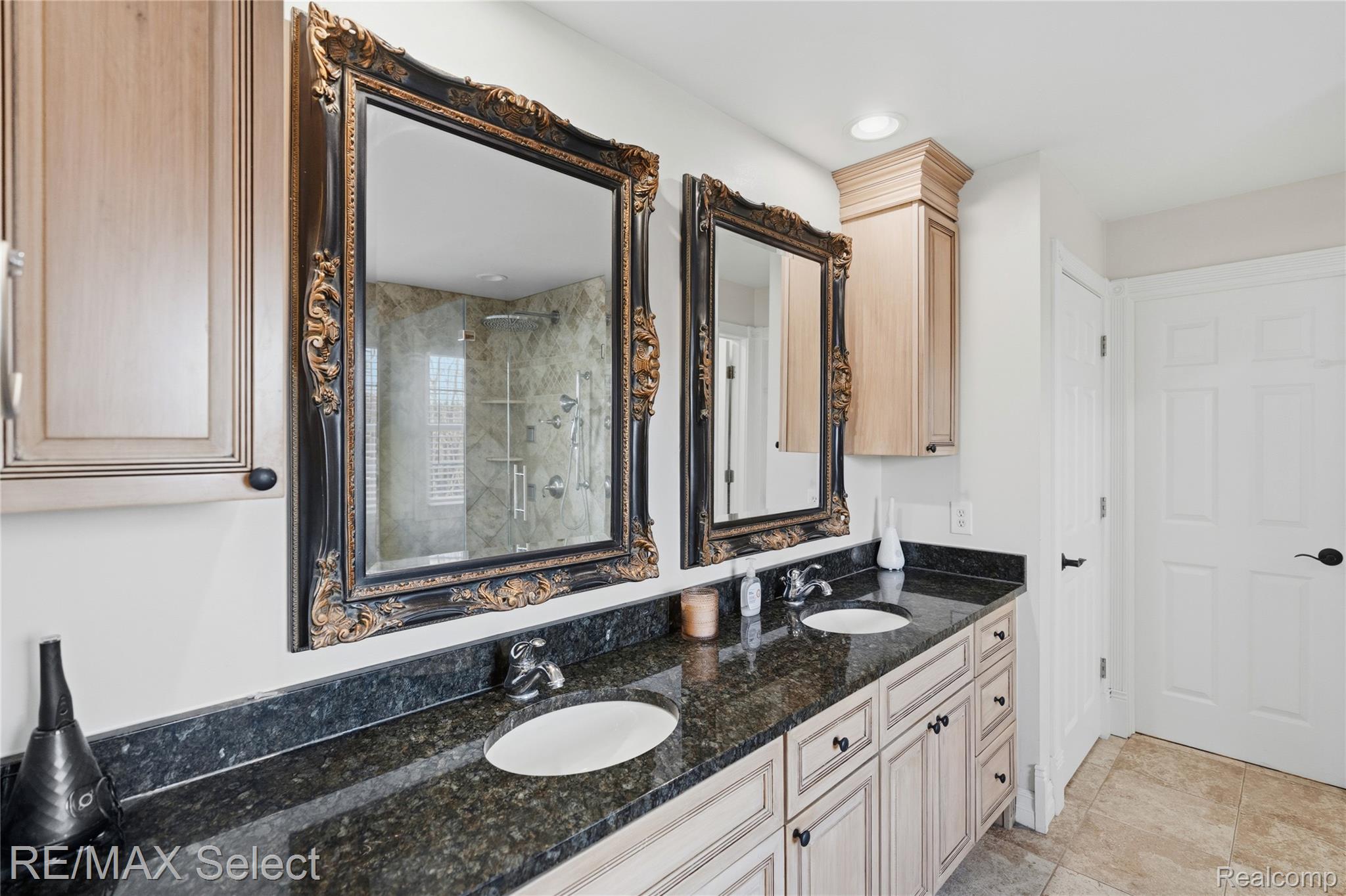 13275 Harborview Drive