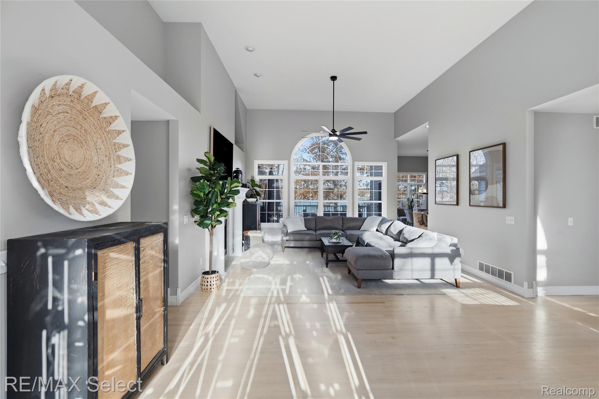 13275 Harborview Drive