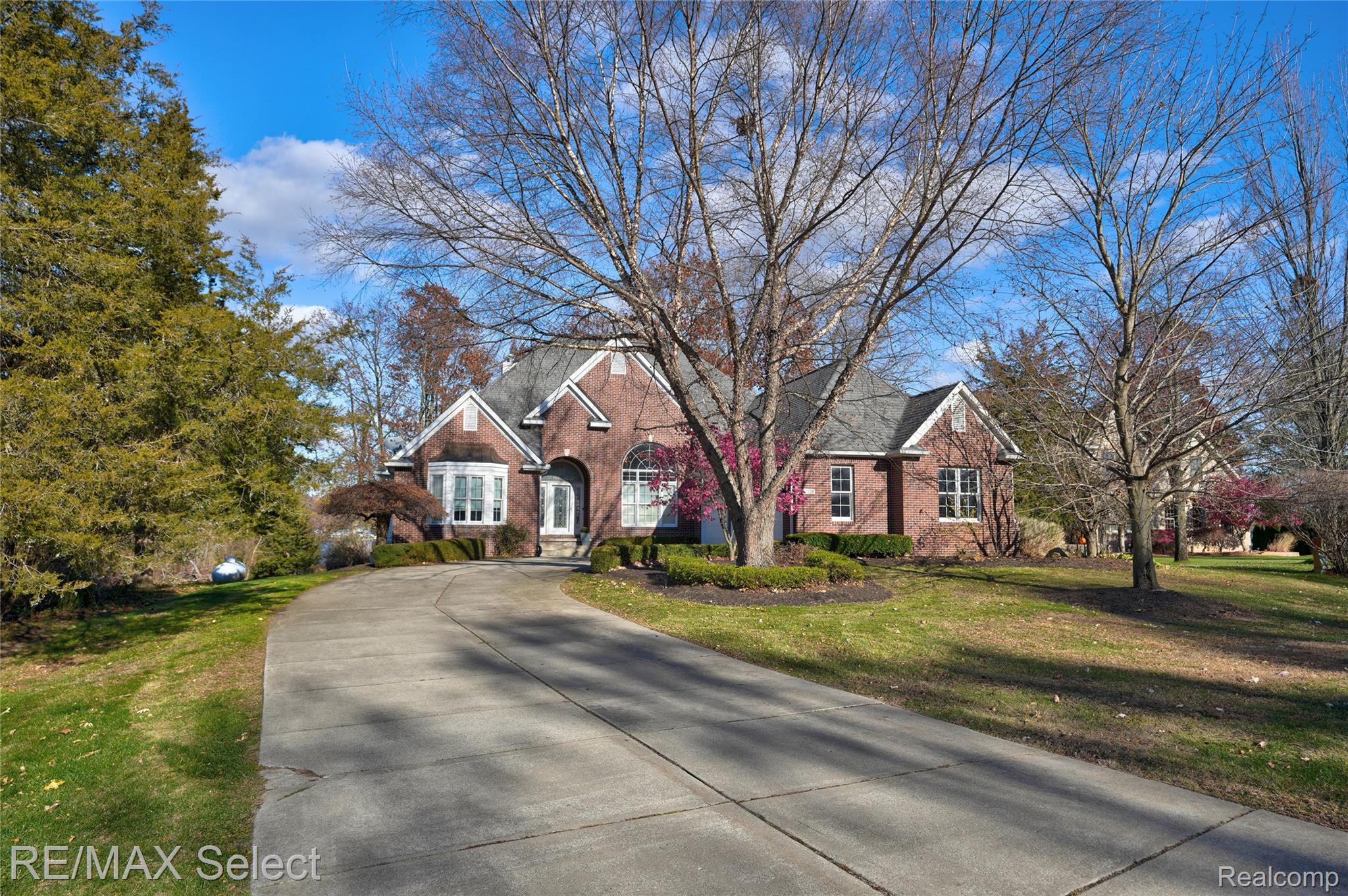 13275 Harborview Drive