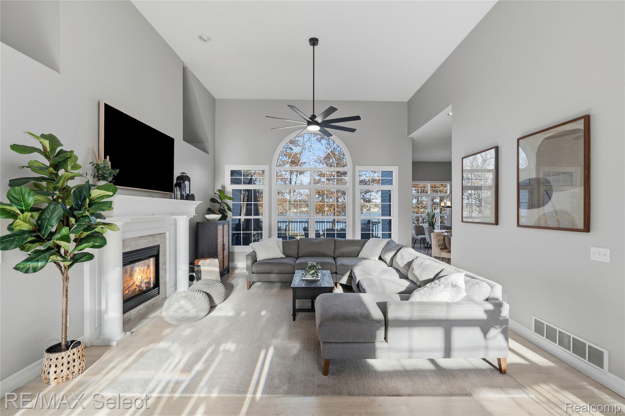 13275 Harborview Drive