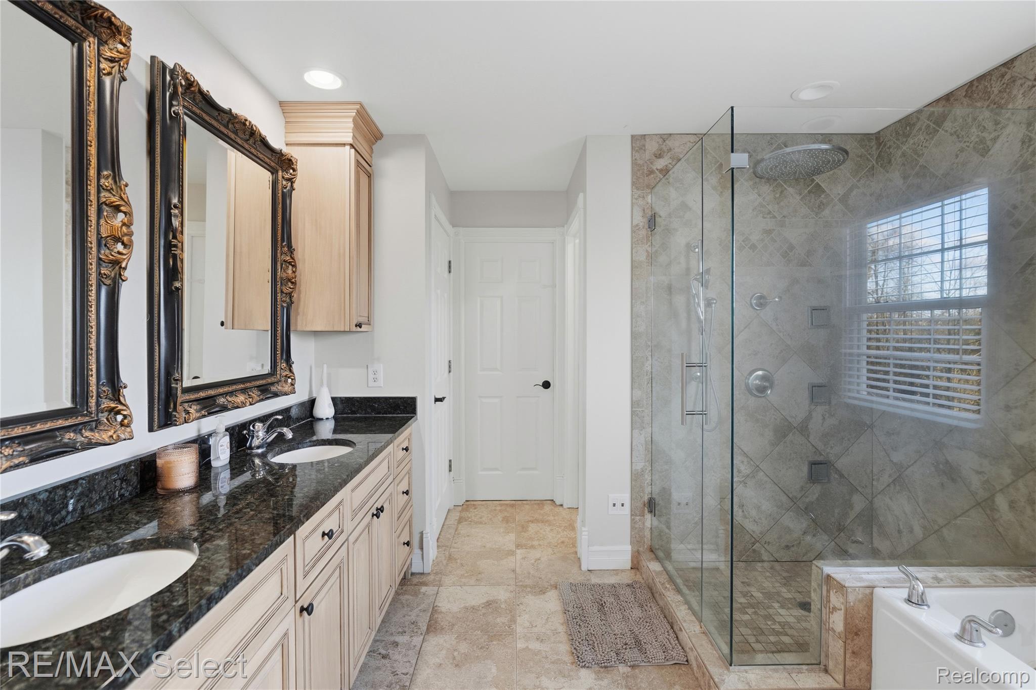 13275 Harborview Drive