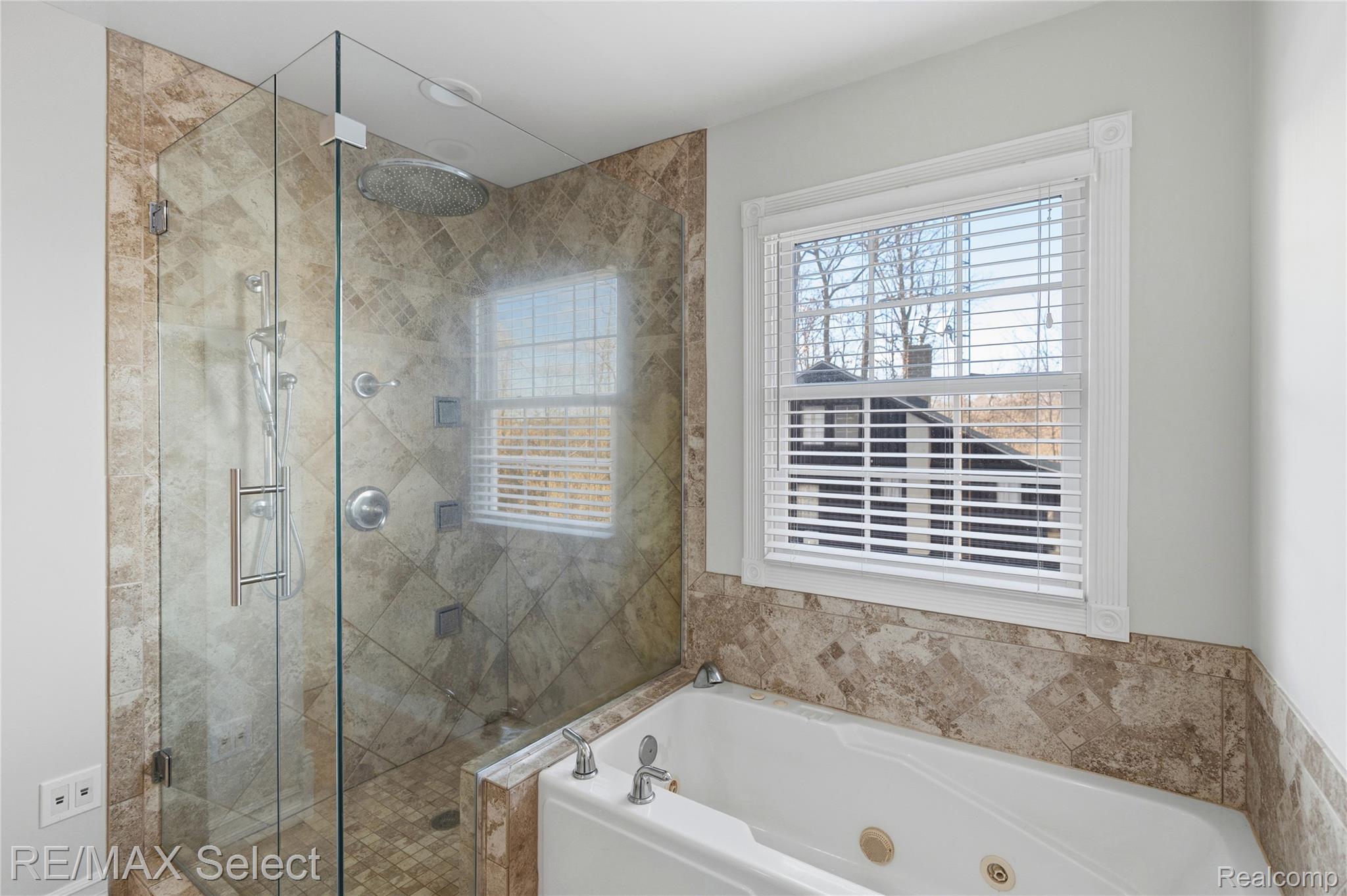 13275 Harborview Drive