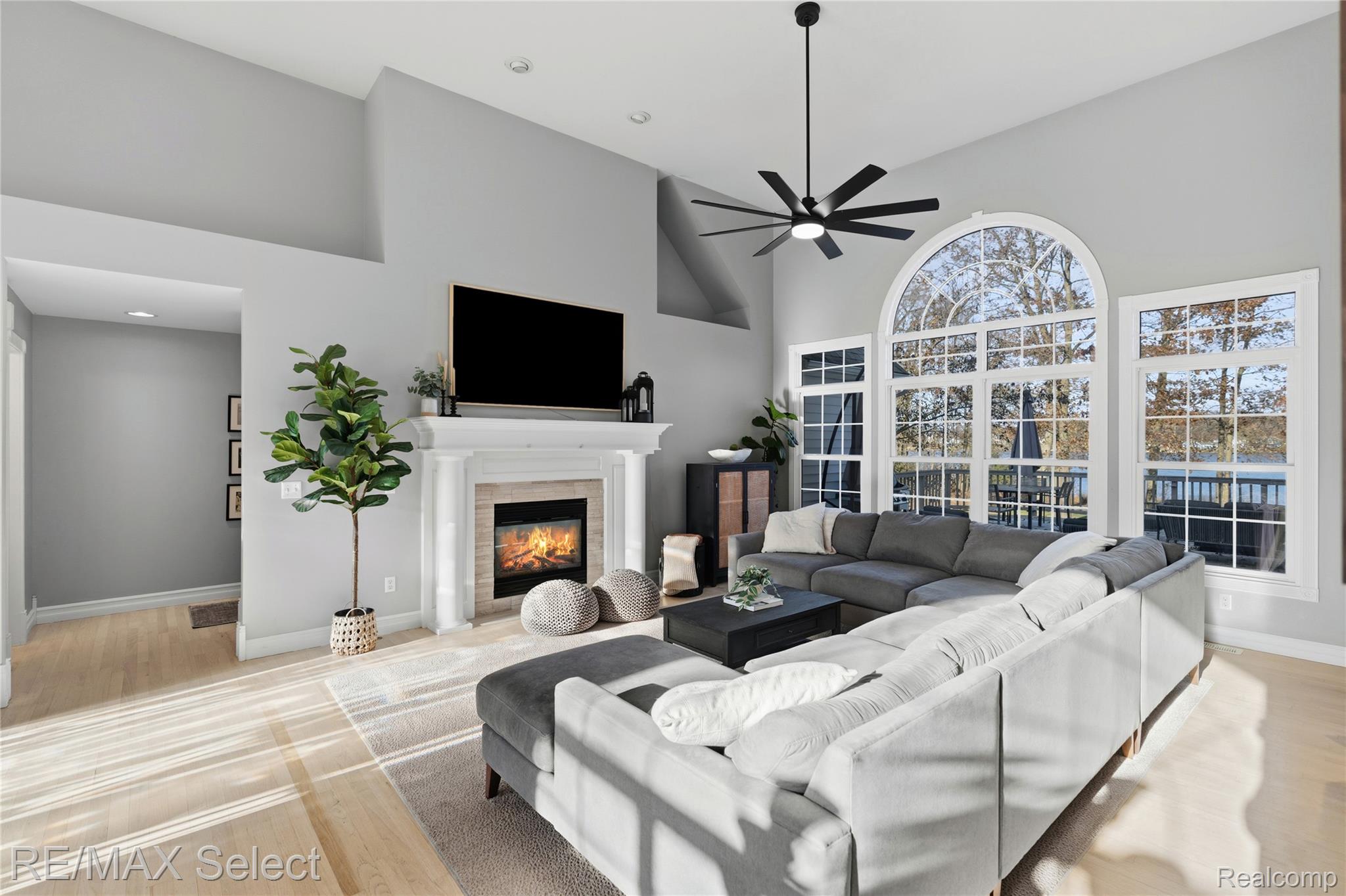 13275 Harborview Drive