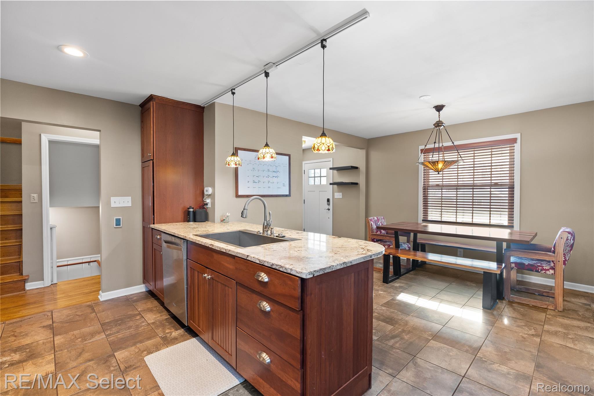 1640 Wenwood Parkway
