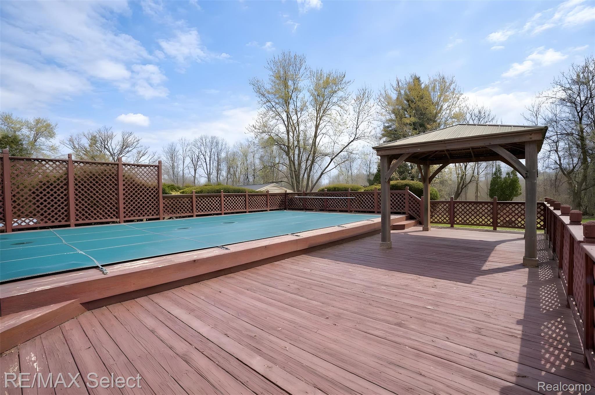 6324 Calkins Road