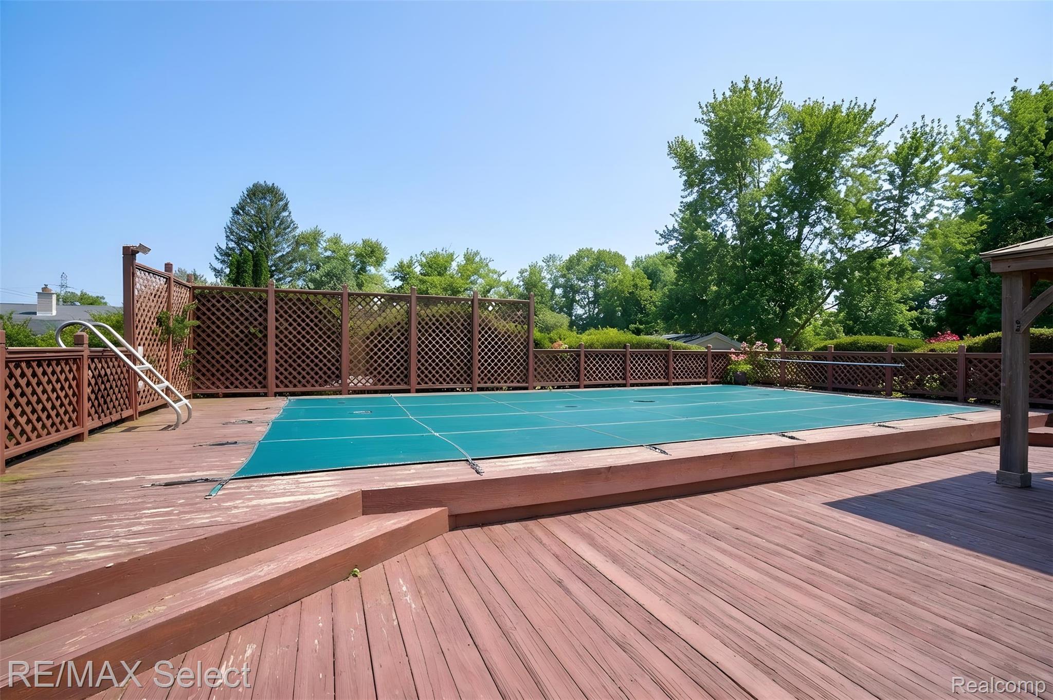 6324 Calkins Road