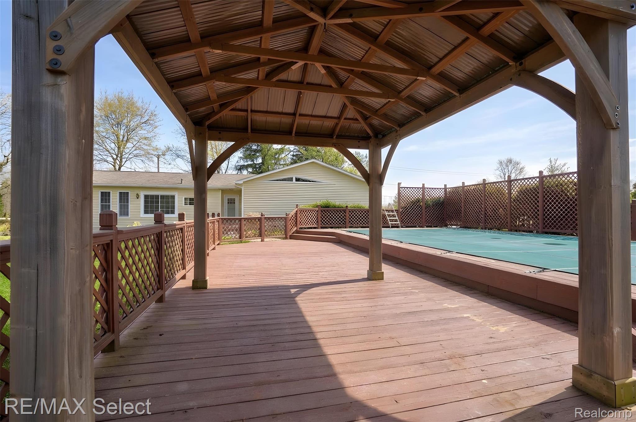 6324 Calkins Road