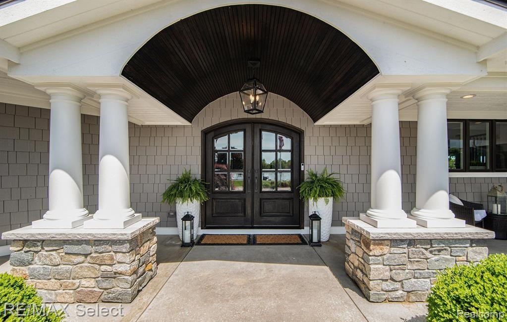 2210 Island Shore Drive