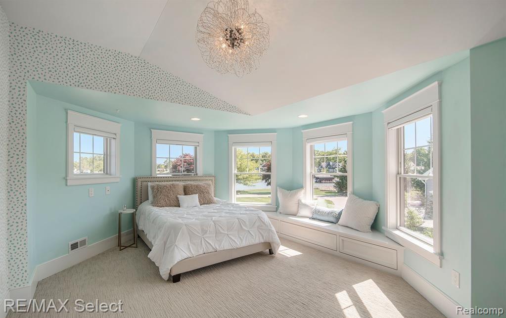 2210 Island Shore Drive