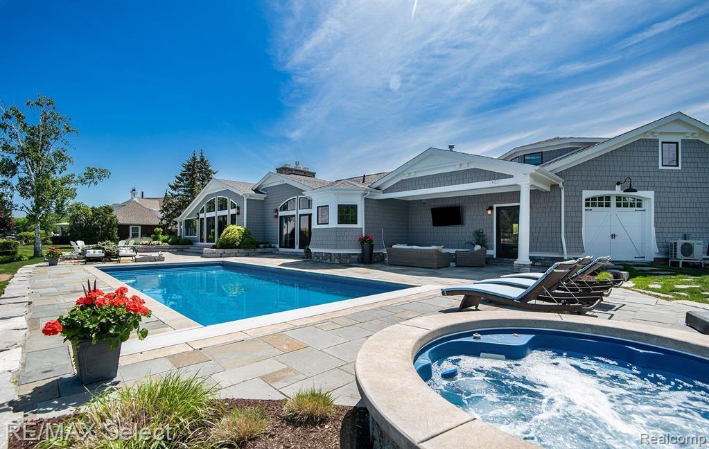 2210 Island Shore Drive