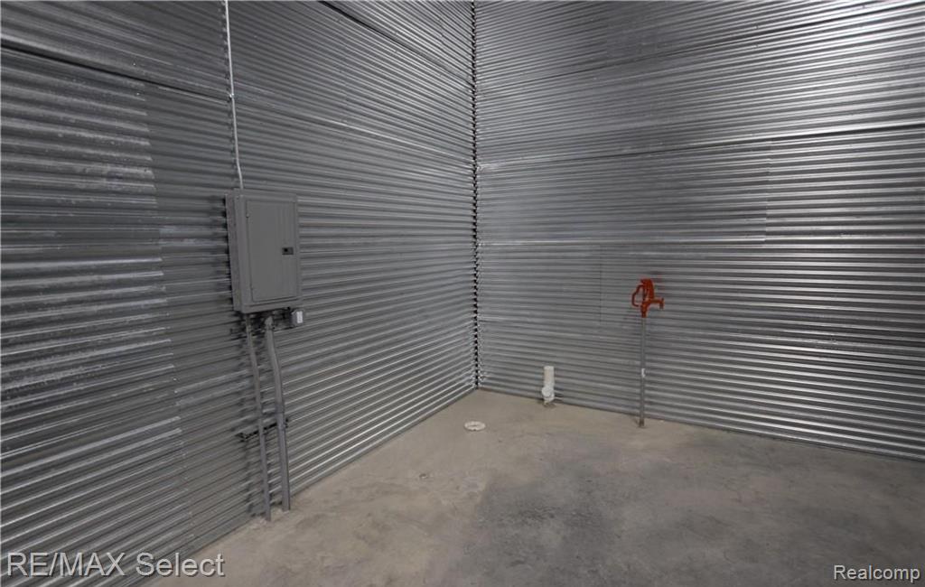 11205 Phoenix Drive