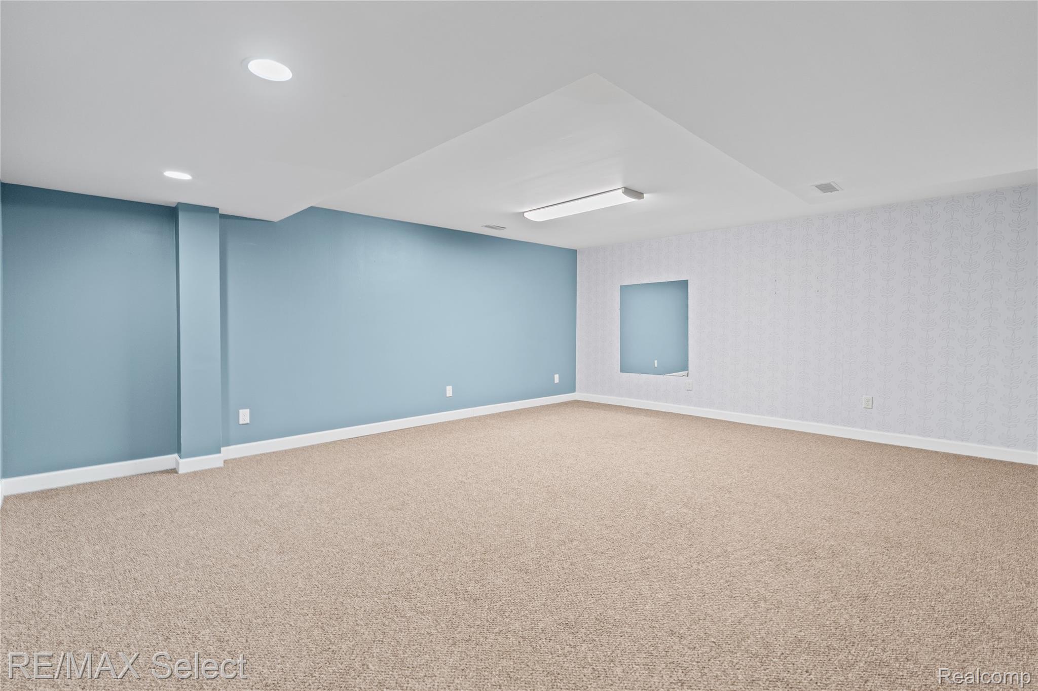 580 Oakbrook Circle