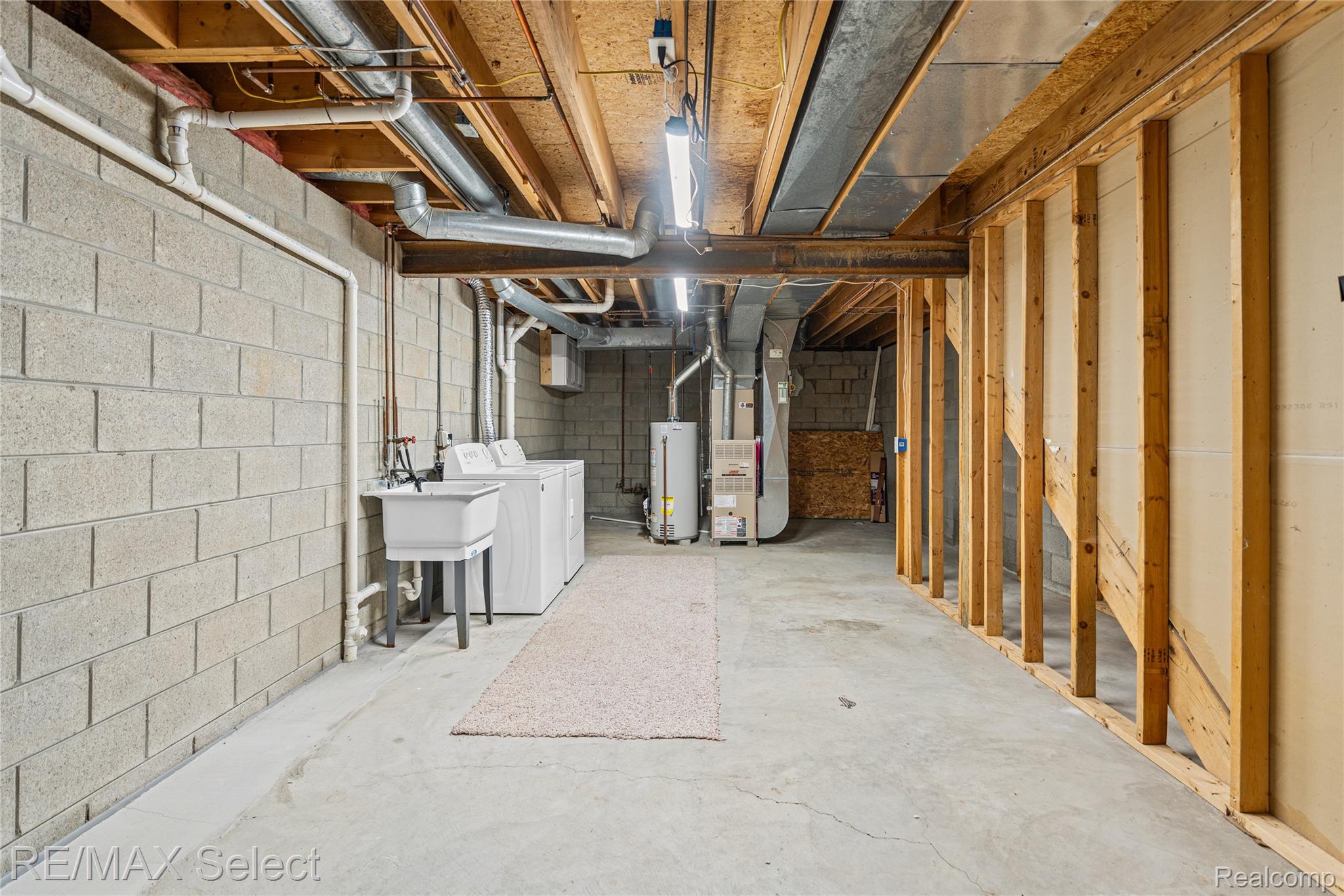 580 Oakbrook Circle