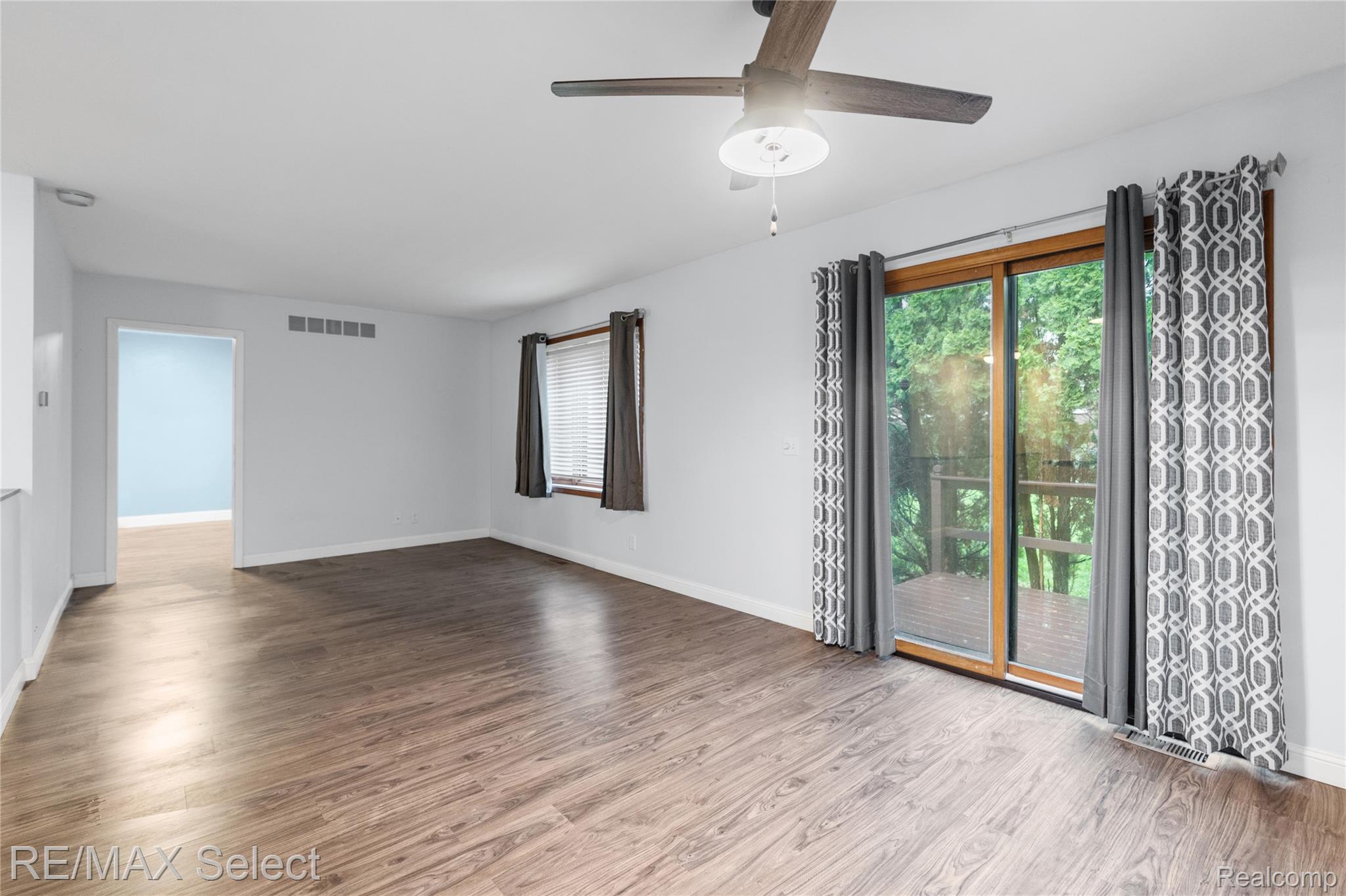 580 Oakbrook Circle