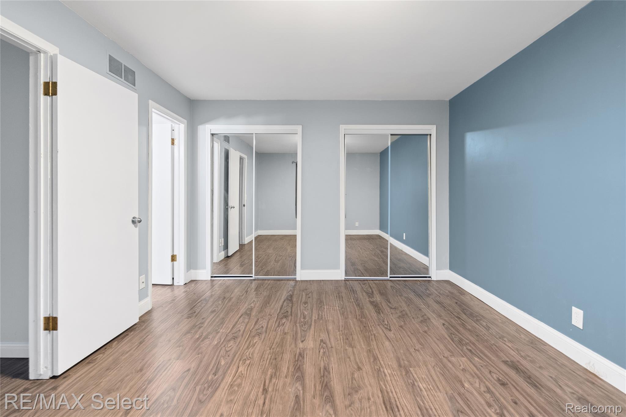 580 Oakbrook Circle