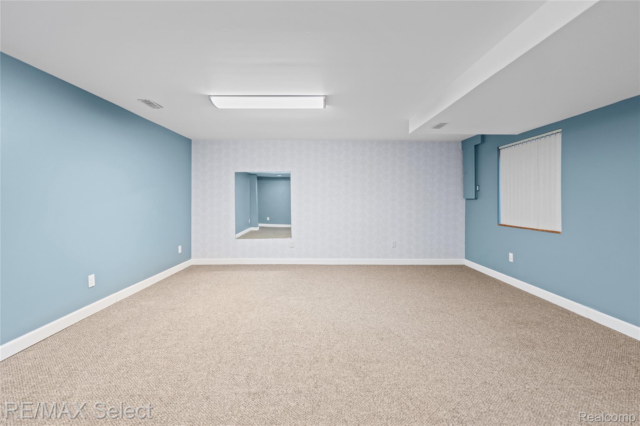 580 Oakbrook Circle