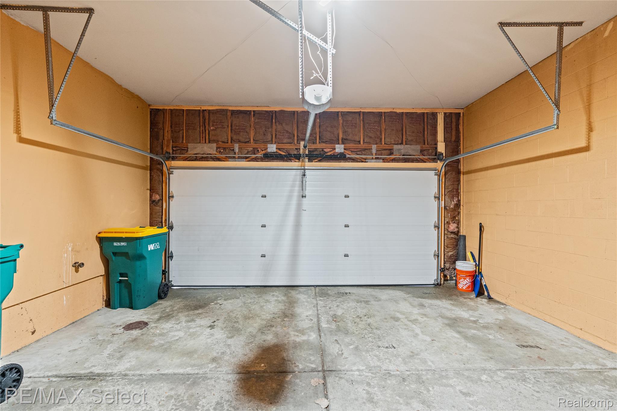 580 Oakbrook Circle