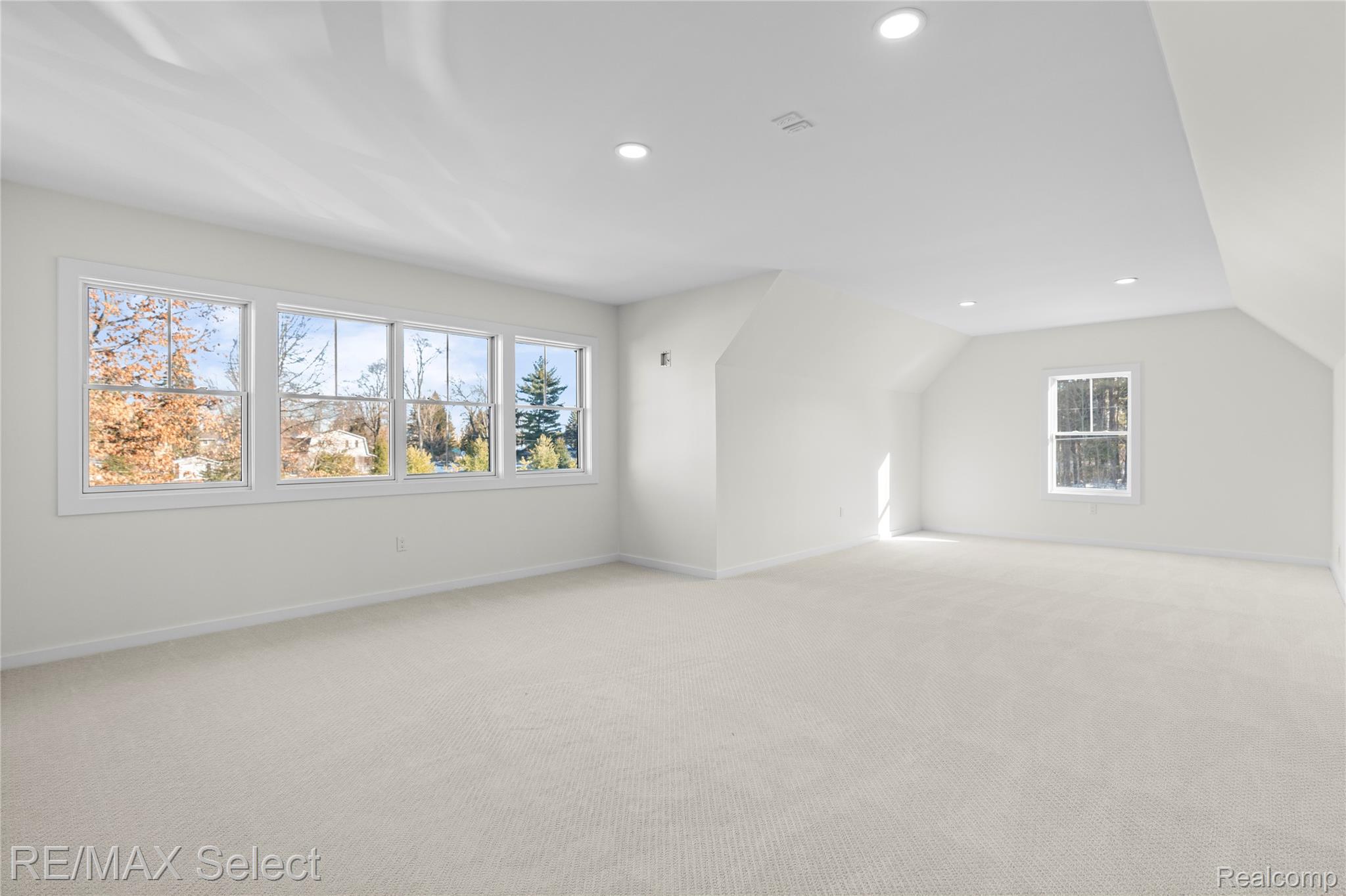 2208 Grove Park Road