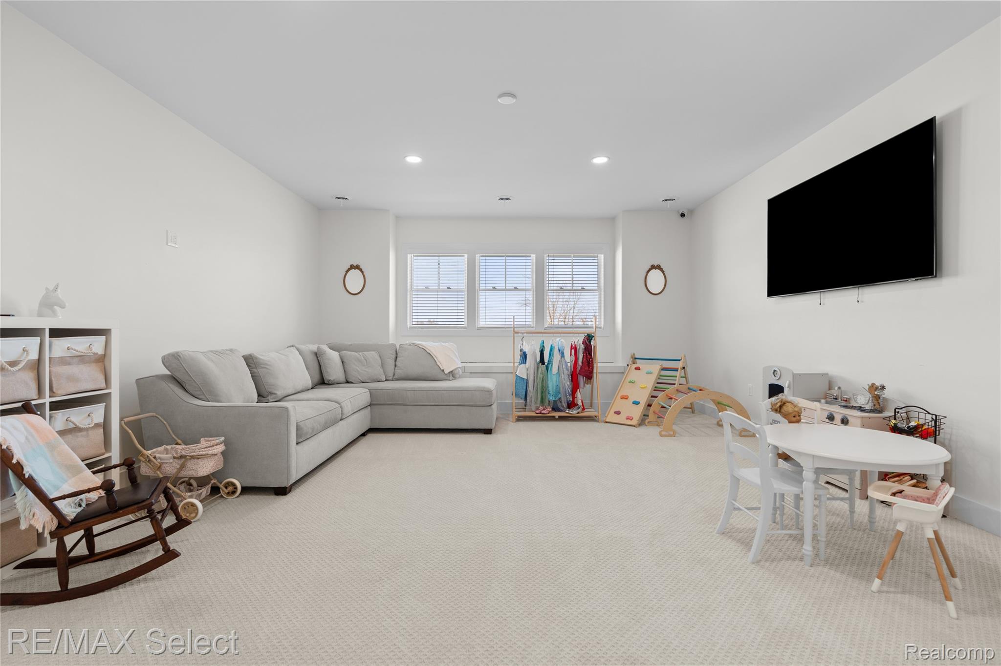 2208 Grove Park Road