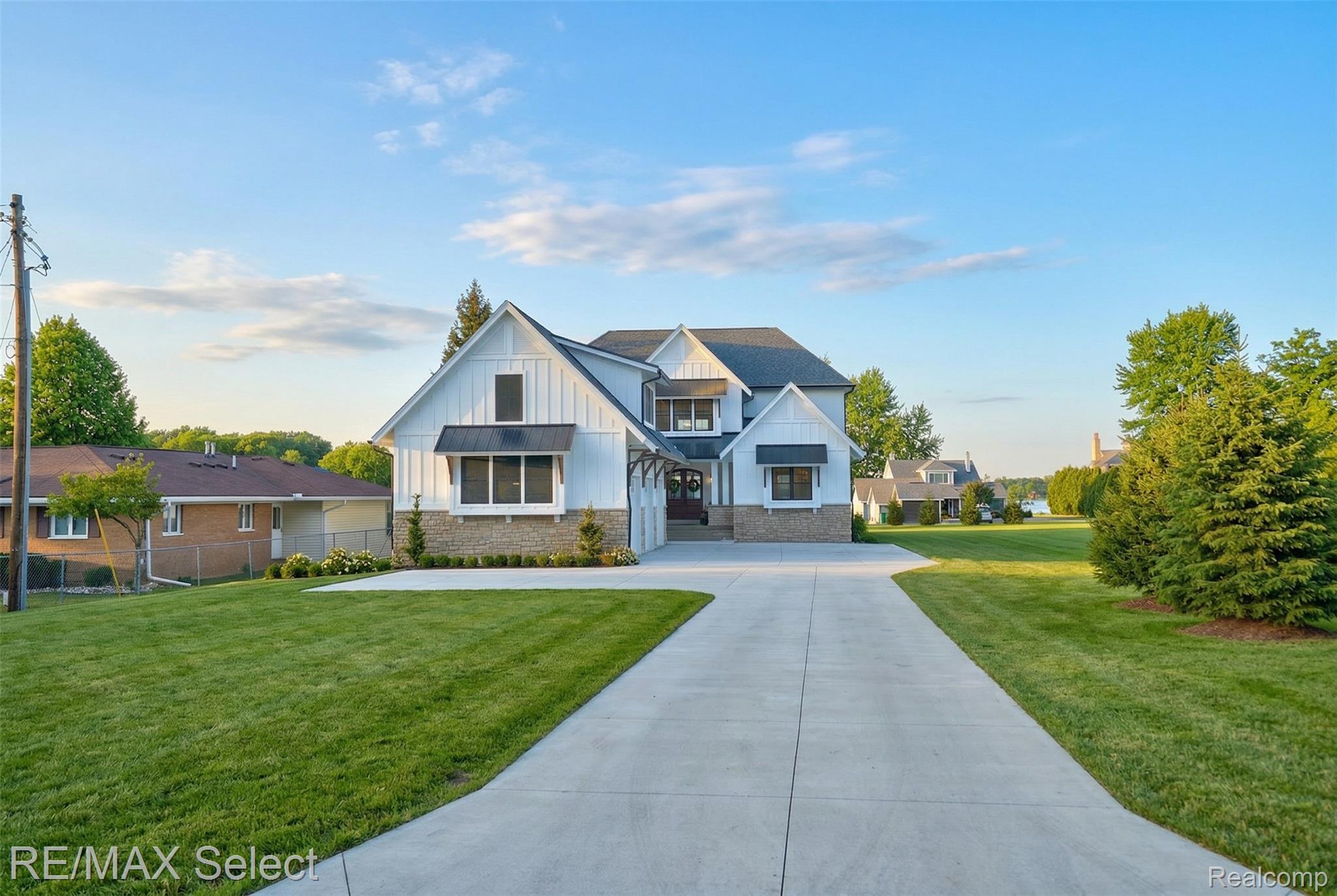 2208 Grove Park Road