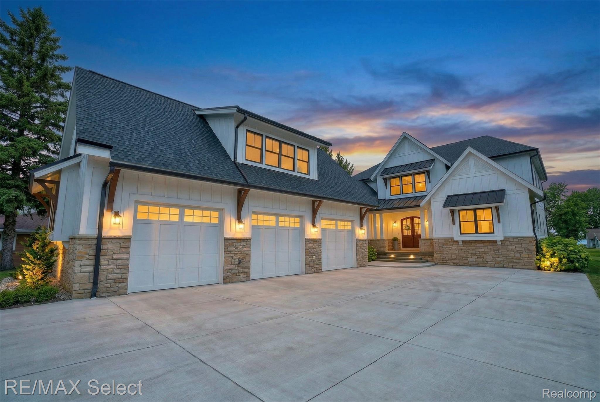 2208 Grove Park Road