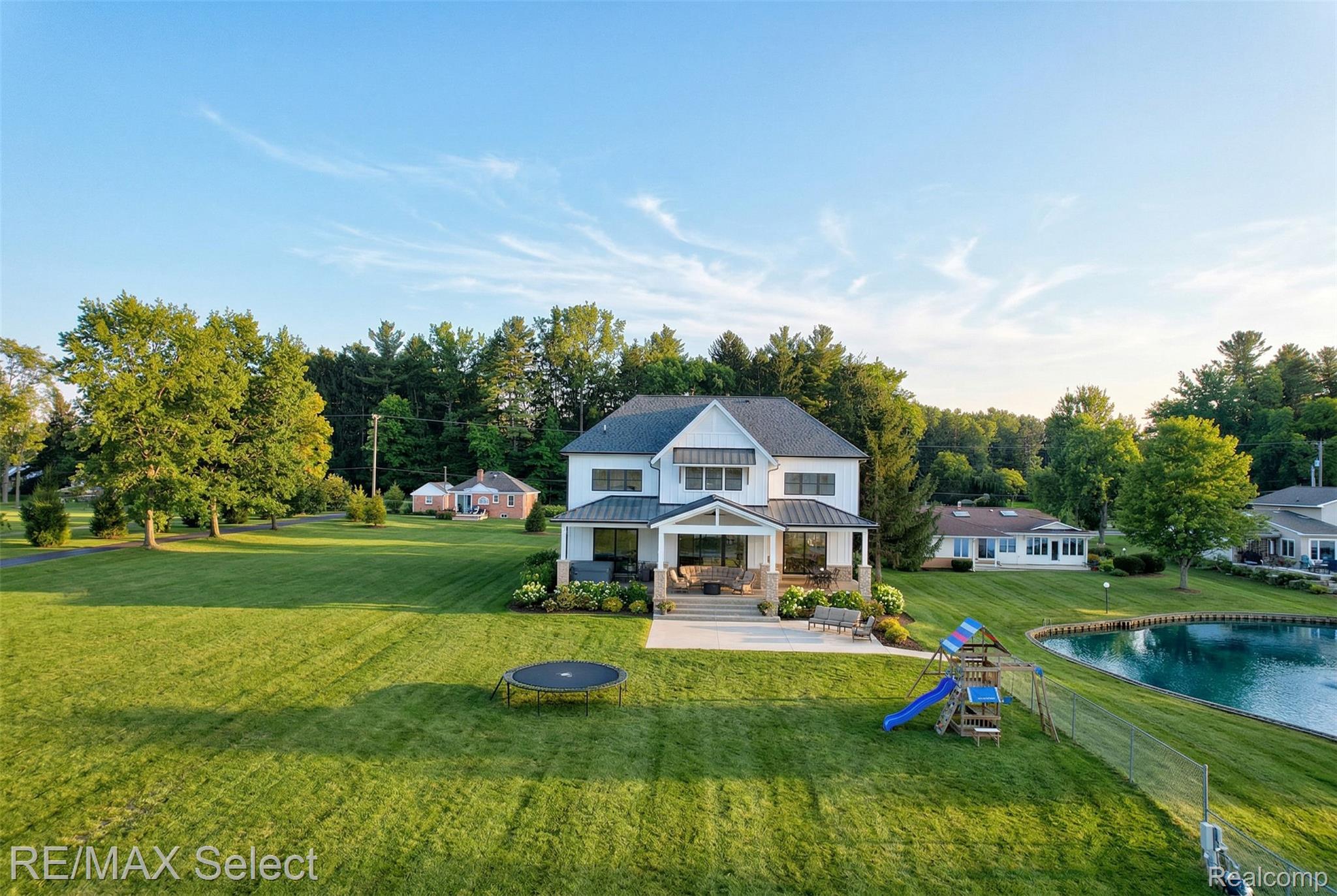 2208 Grove Park Road