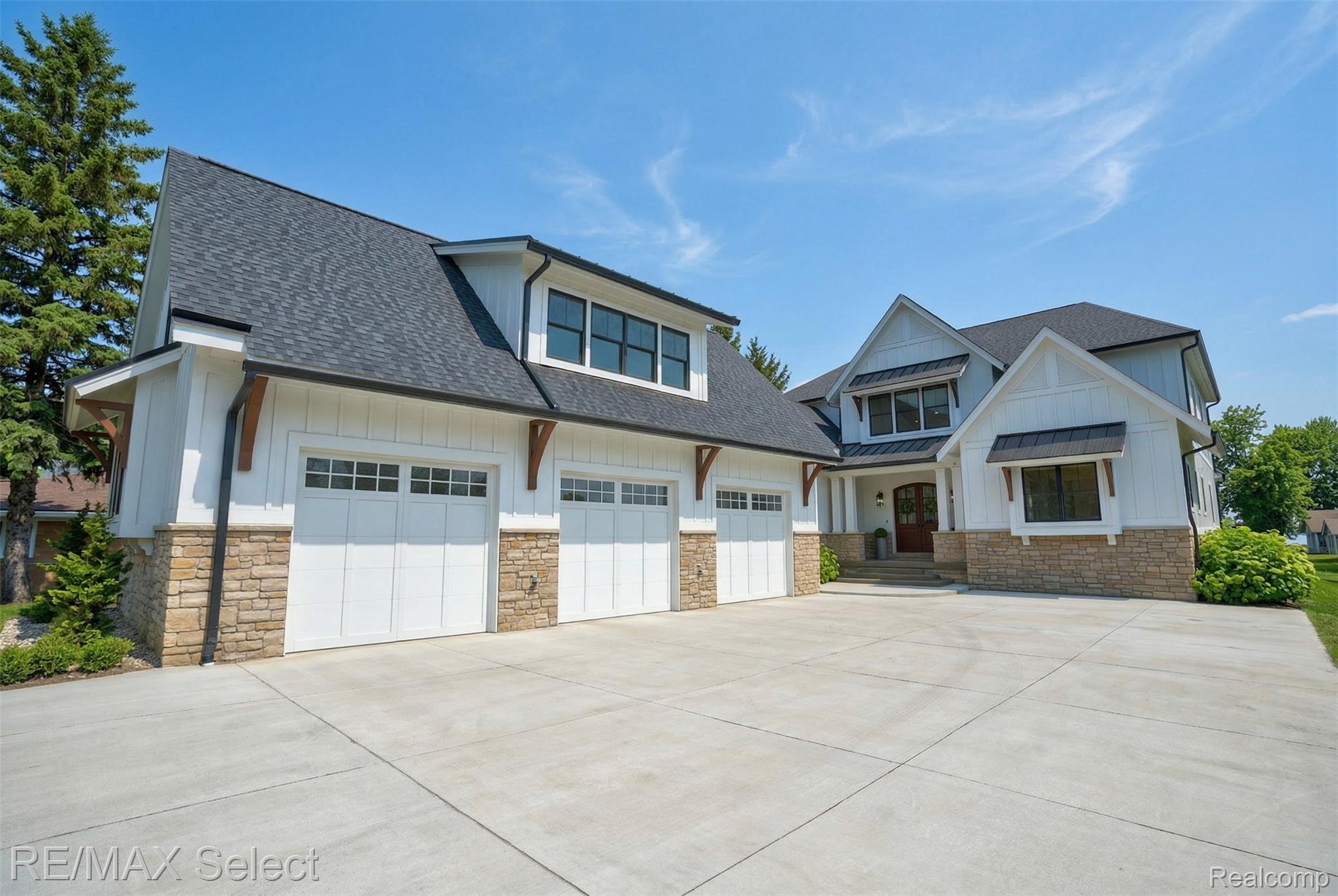 2208 Grove Park Road