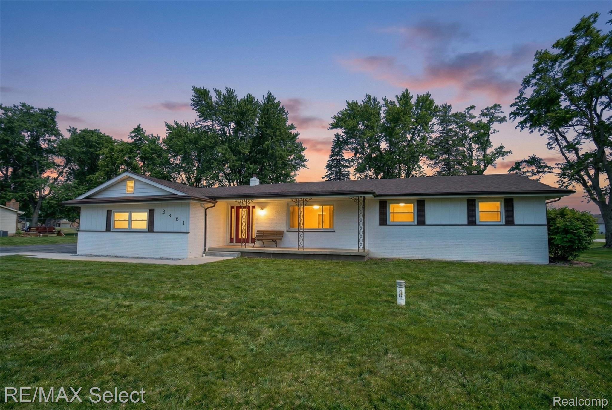 2461 N Long Lake Road